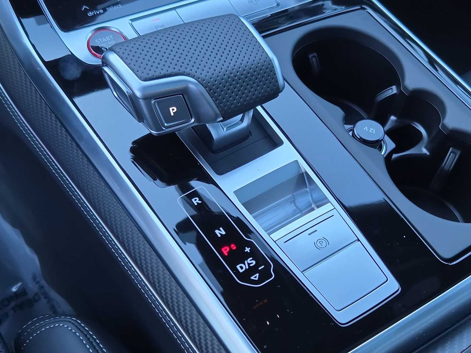 Thumbnail: 2026 Audi SQ7 - 25