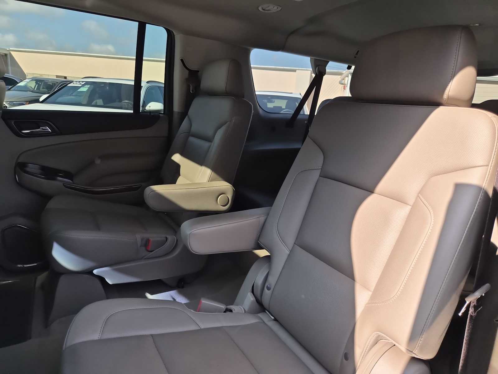 Thumbnail: 2019 GMC Yukon XL - 19