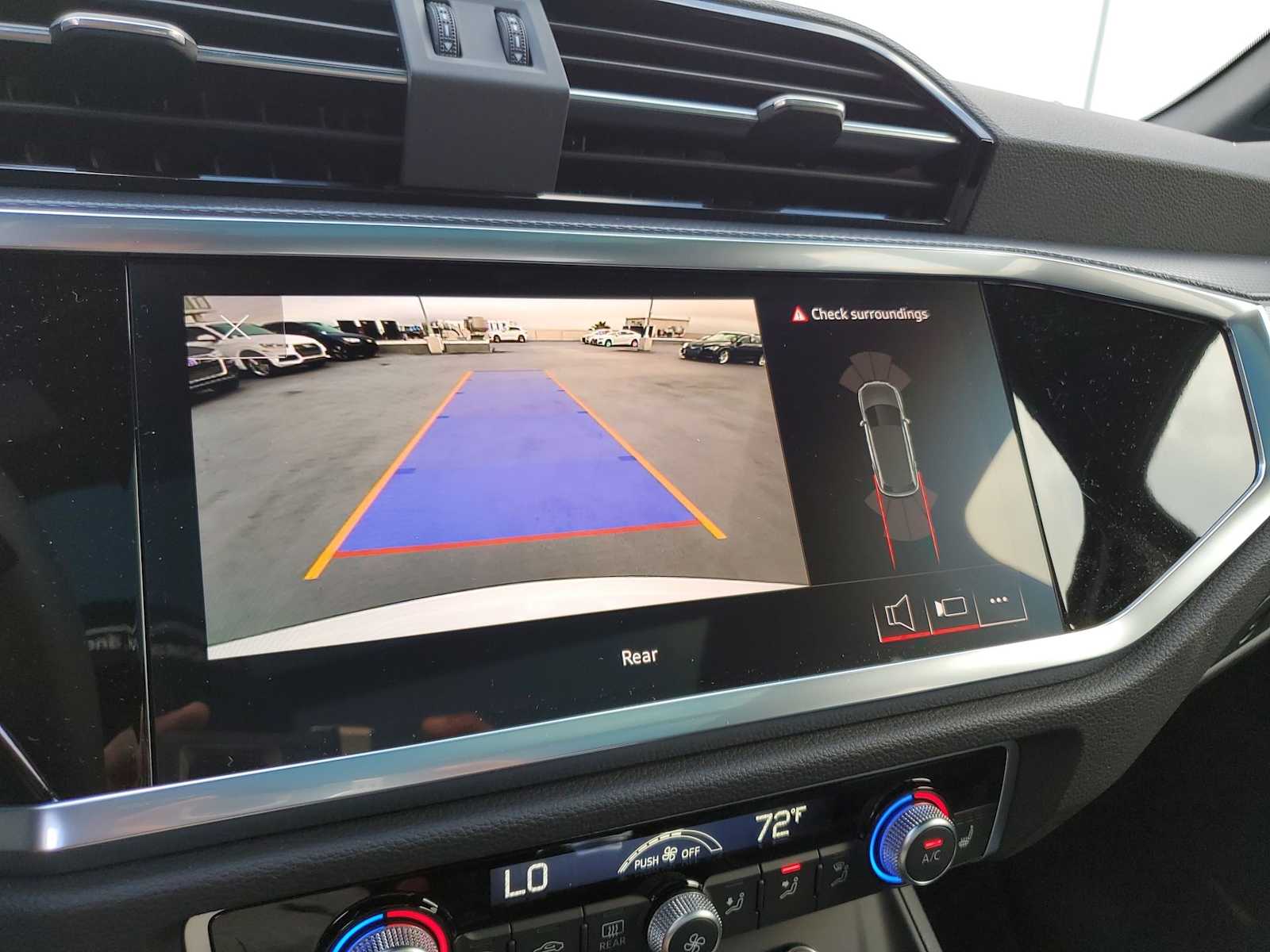 Thumbnail: 2023 Audi Q3 - 24