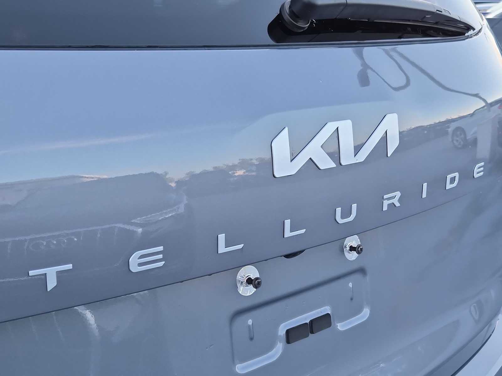 Thumbnail: 2023 Kia Telluride - 10