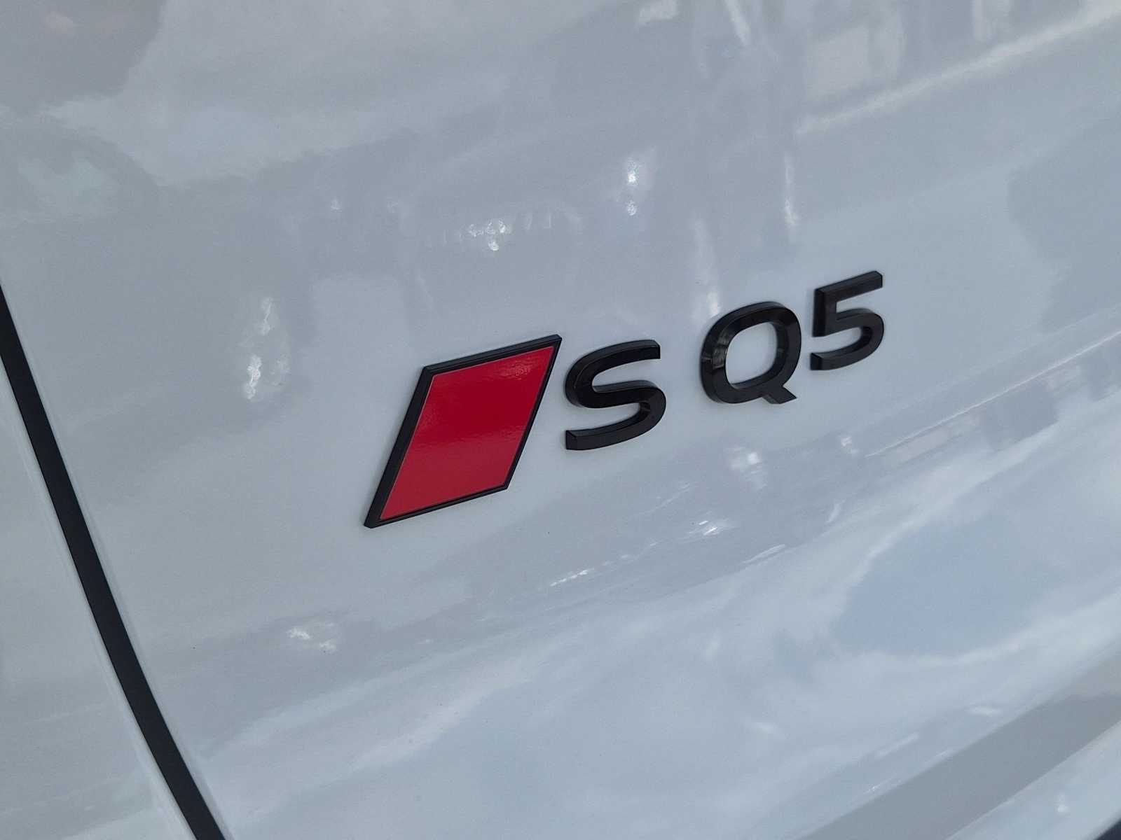 Thumbnail: 2025 Audi SQ5 - 11