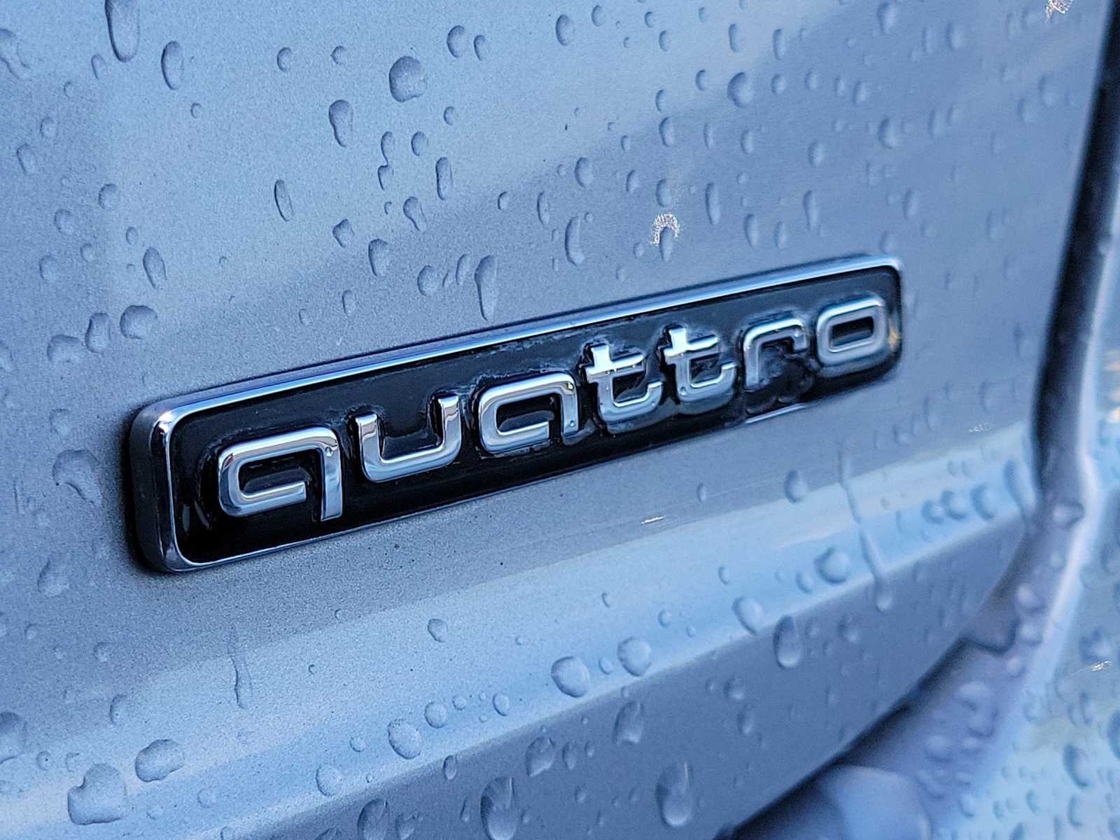Thumbnail: 2022 Audi Q8 - 12