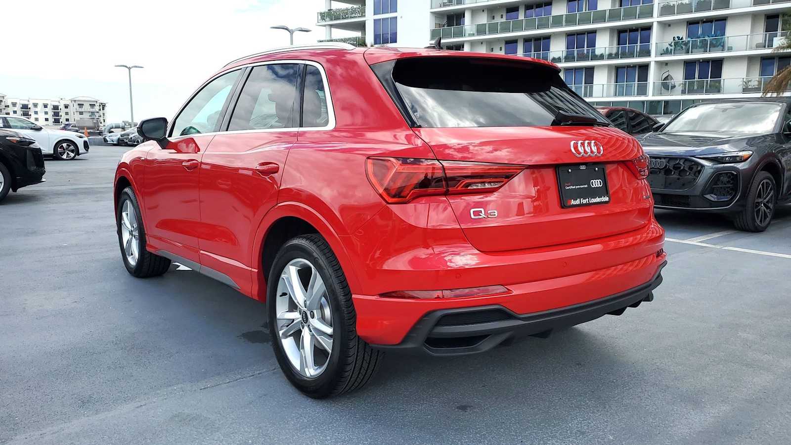 Thumbnail: 2023 Audi Q3 - 4