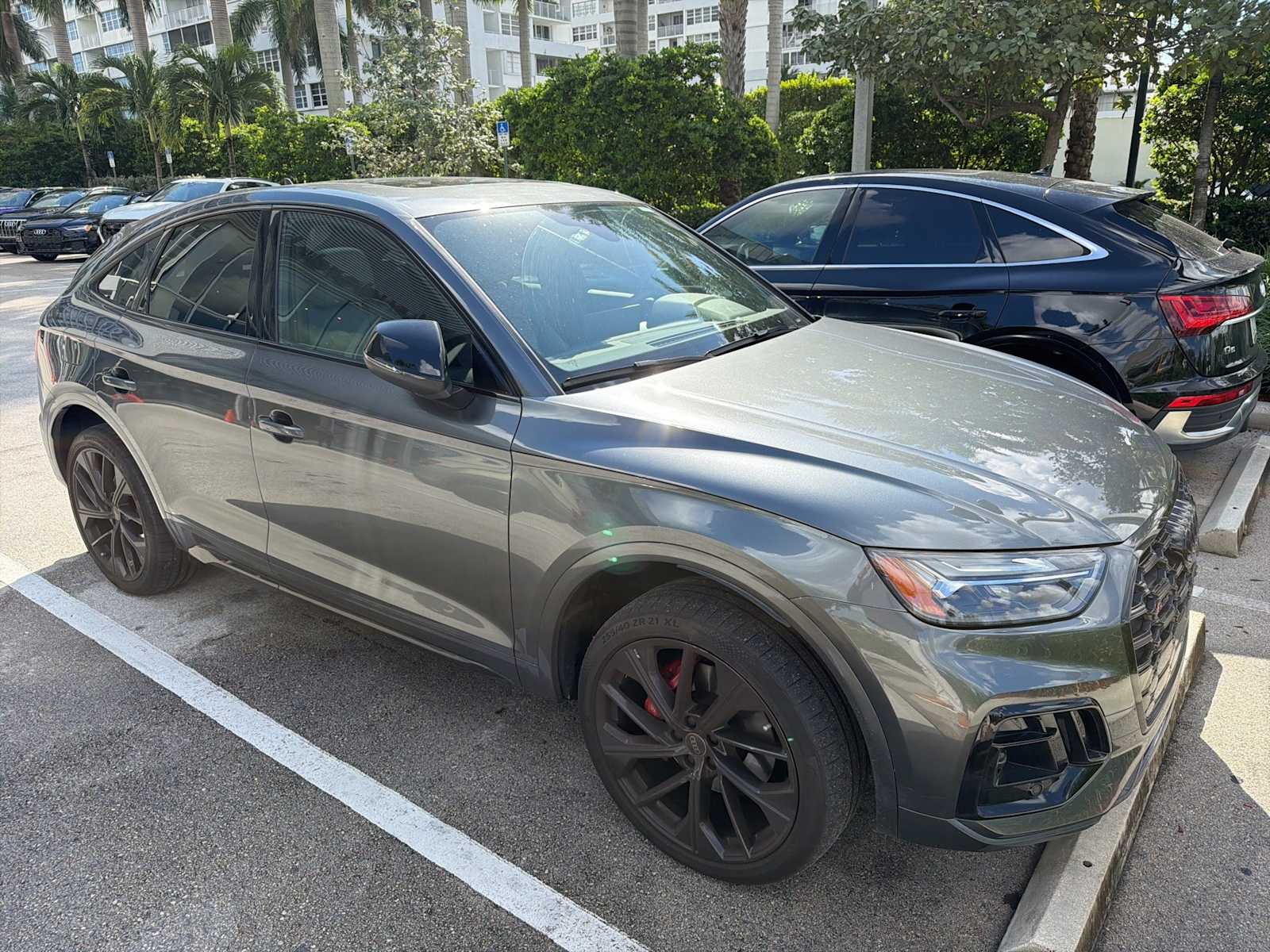 Thumbnail: 2025 Audi SQ5 - 4