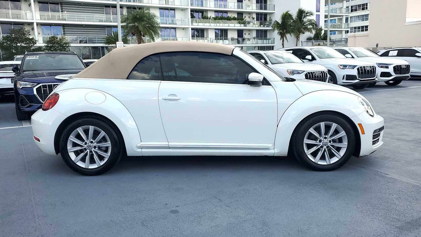 Thumbnail: 2018 Volkswagen Beetle - 7