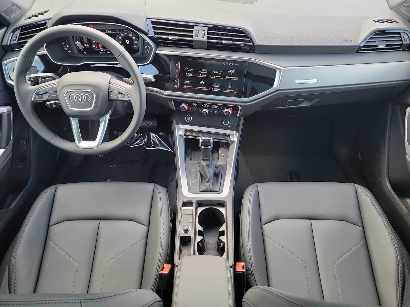 Thumbnail: 2025 Audi Q3 - 14