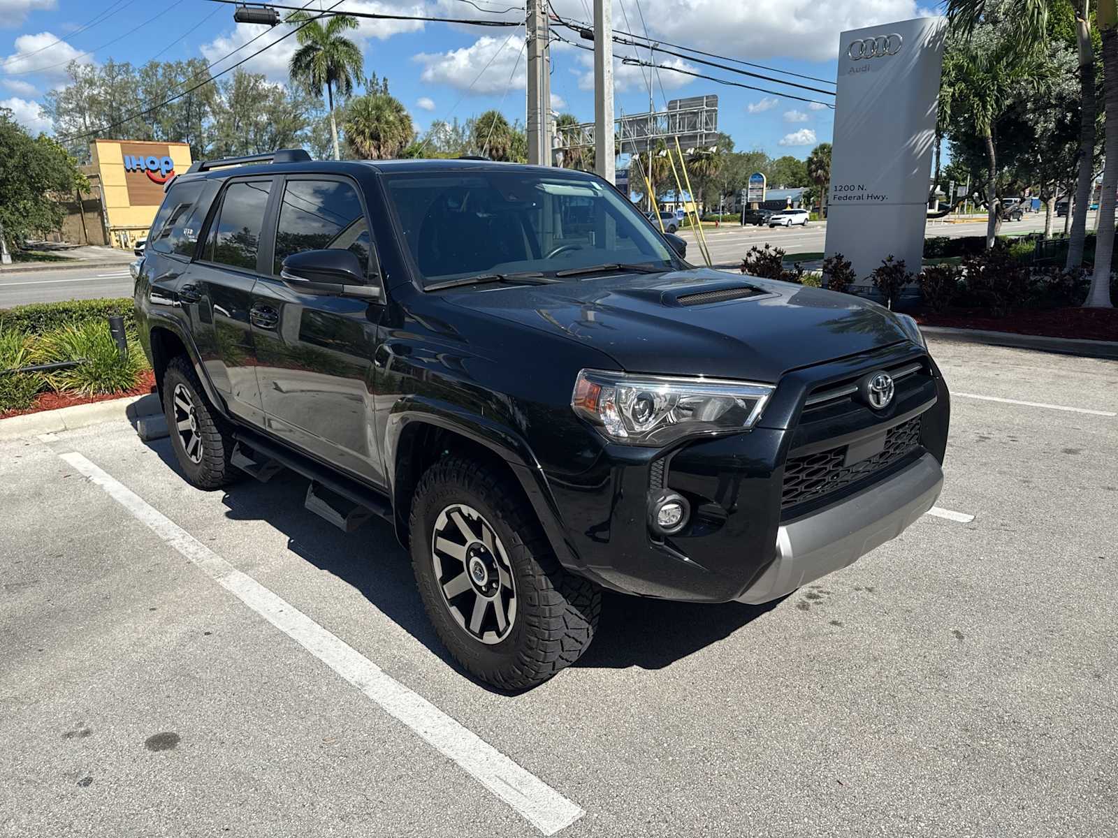 Thumbnail: 2023 Toyota 4Runner - 4