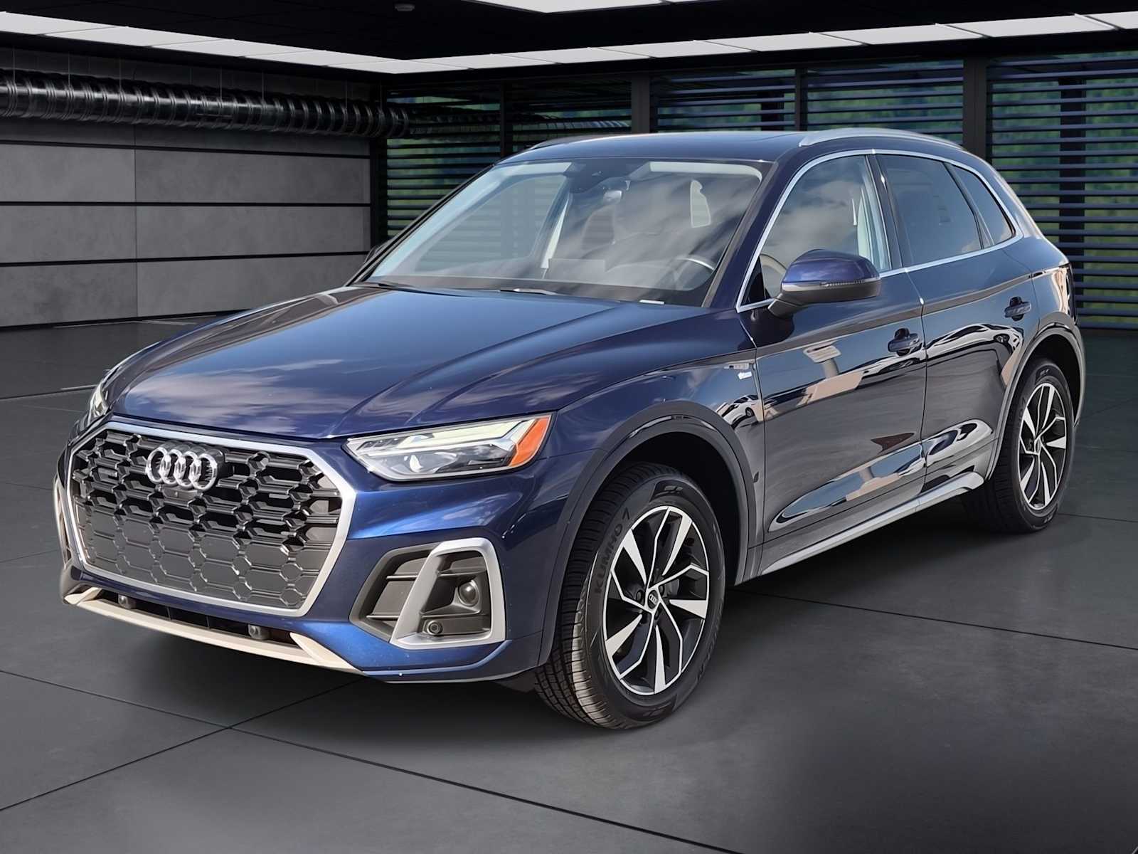 Thumbnail: 2022 Audi Q5 - 1