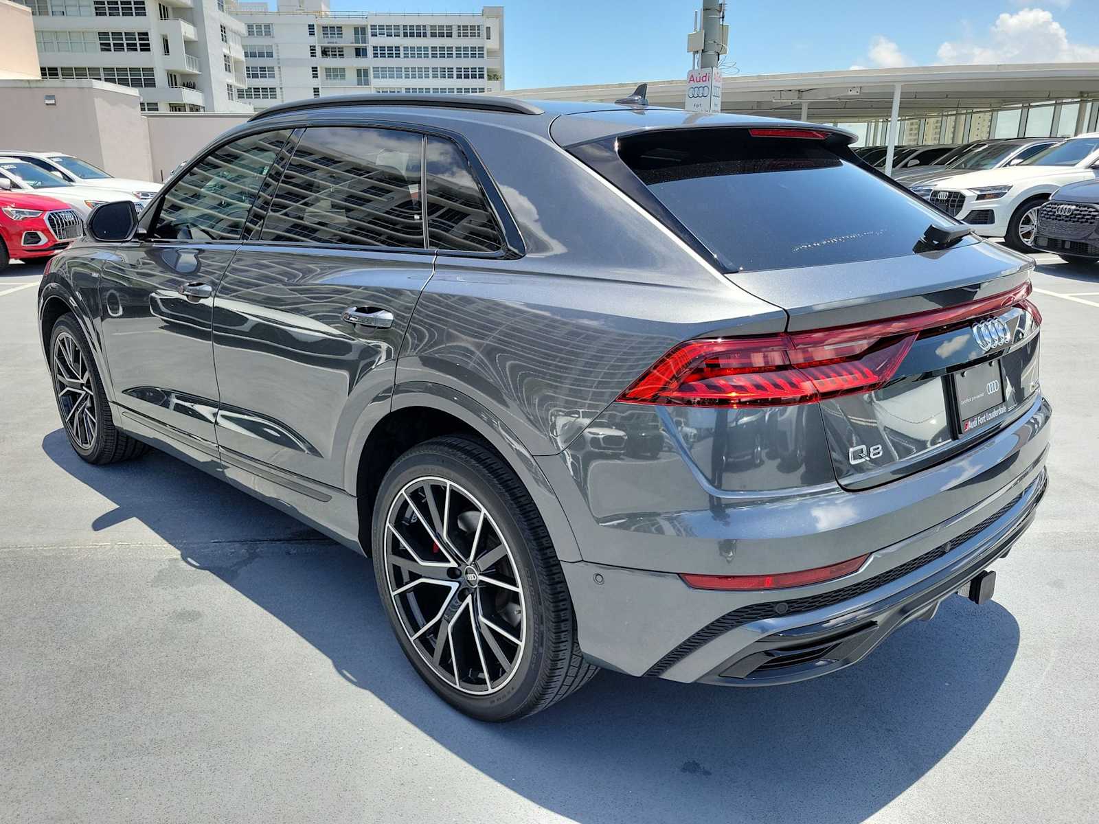 Thumbnail: 2023 Audi Q8 - 4