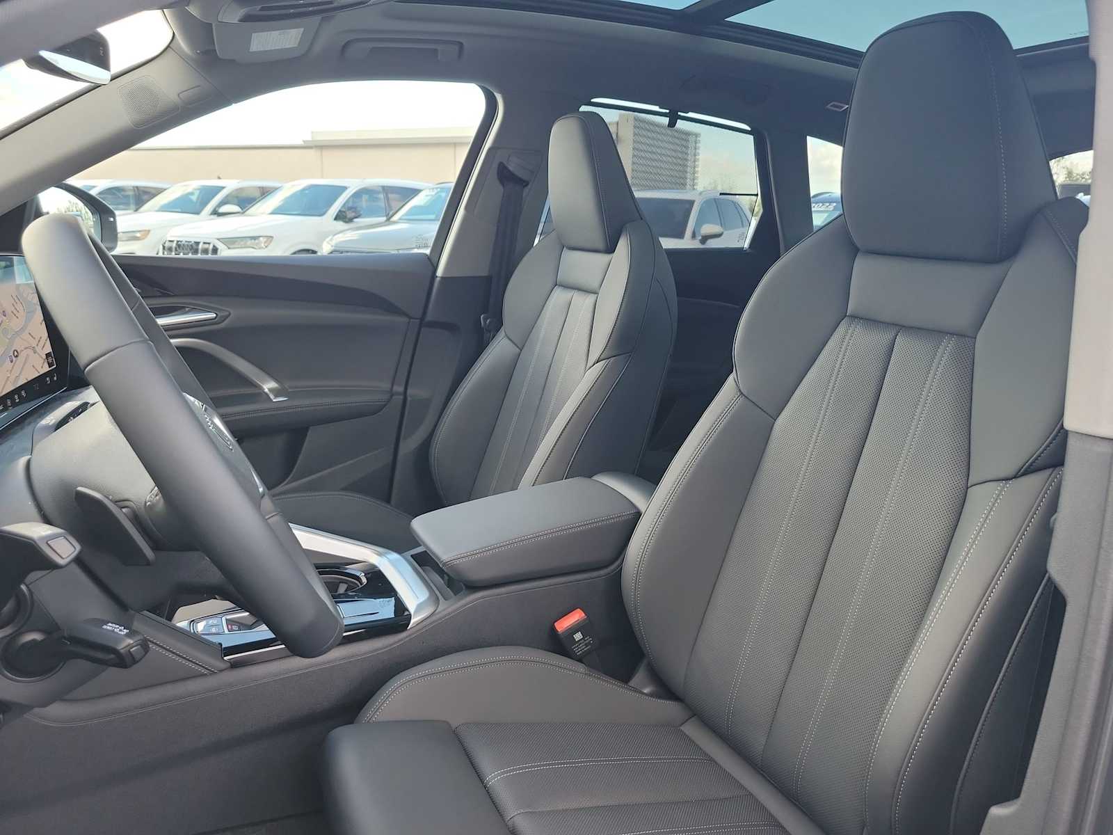 Thumbnail: 2025 Audi Q5 - 15