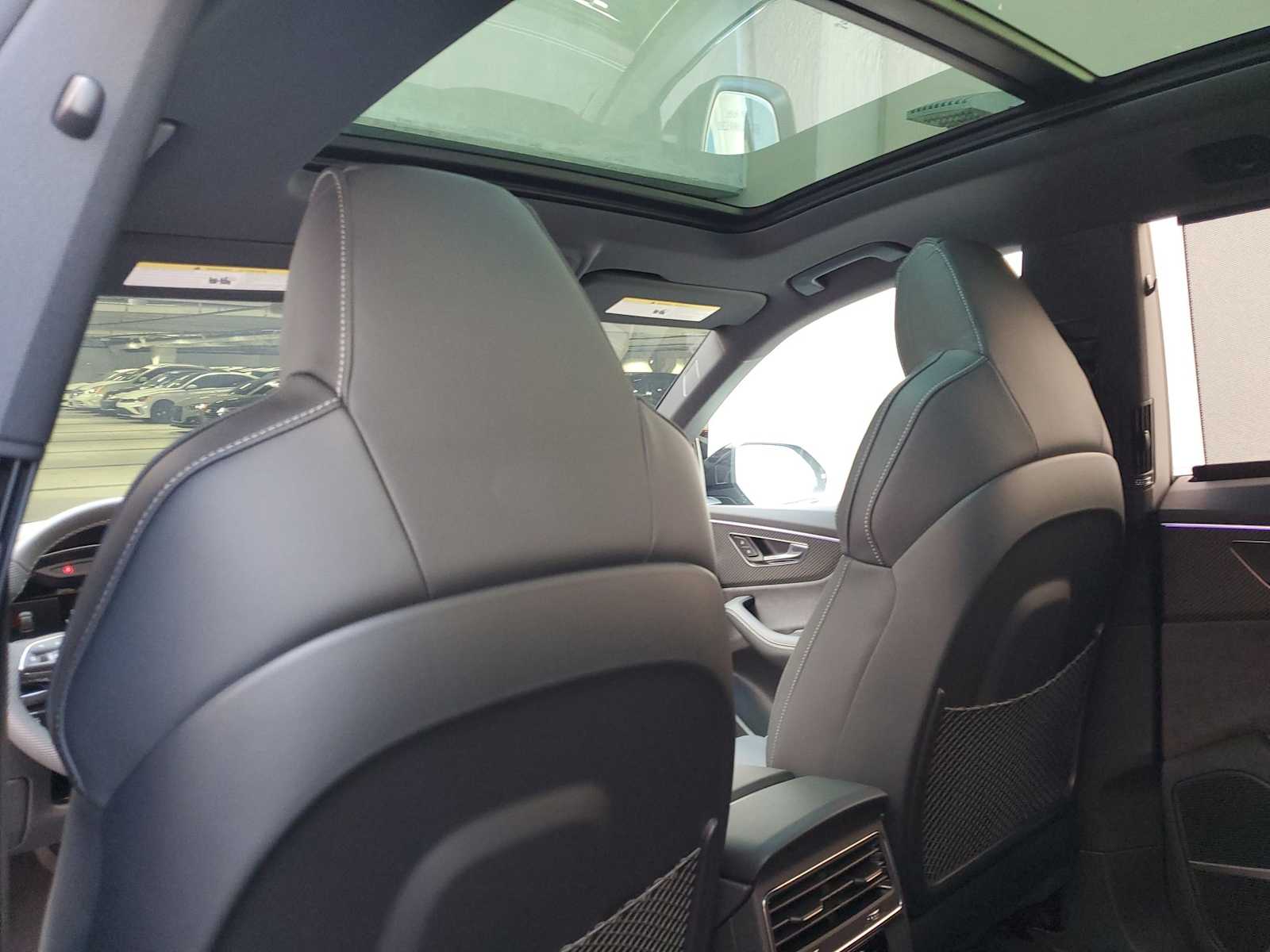 Thumbnail: 2025 Audi SQ8 - 14