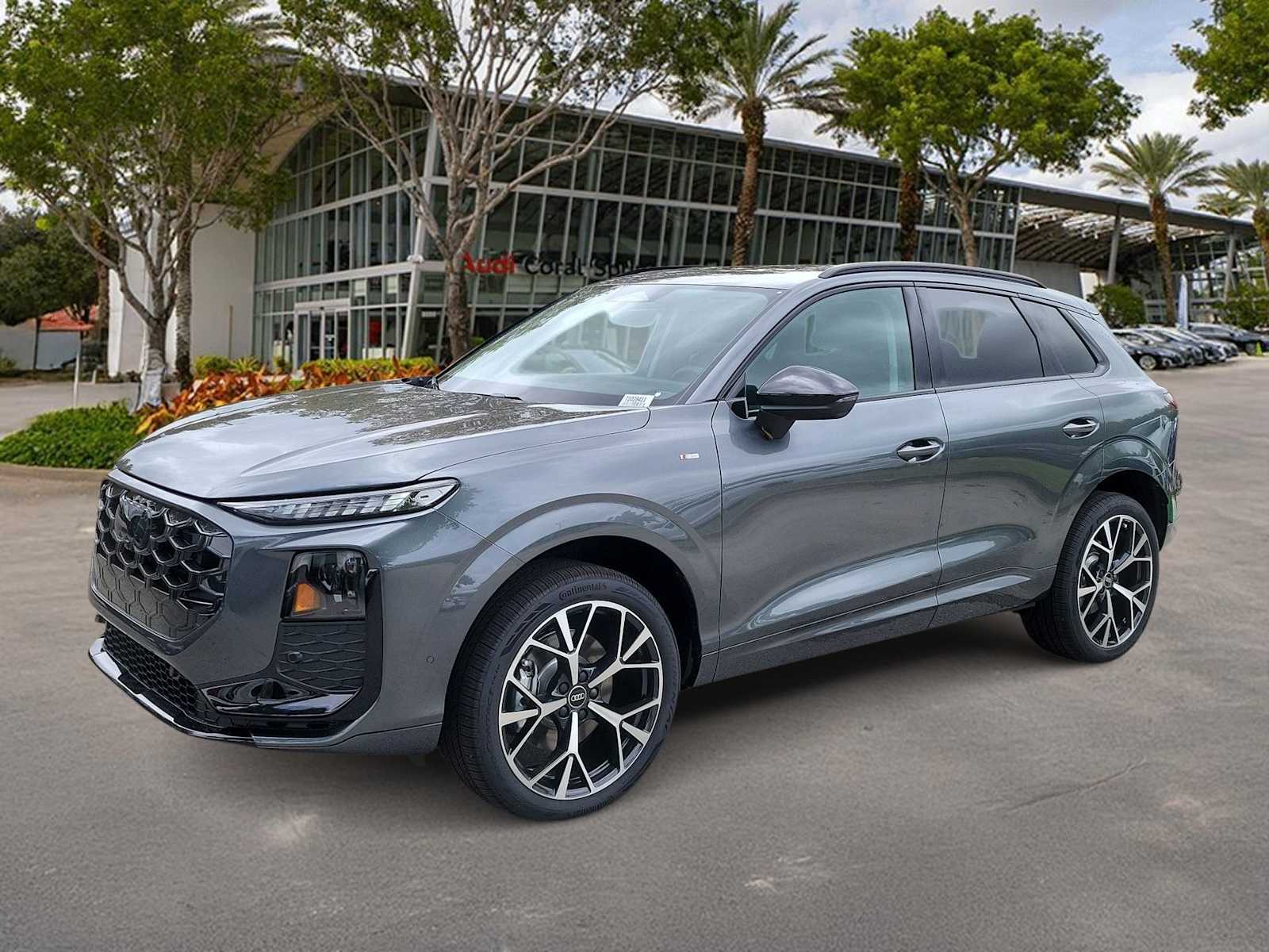 Thumbnail: 2026 Audi Q3 - 1