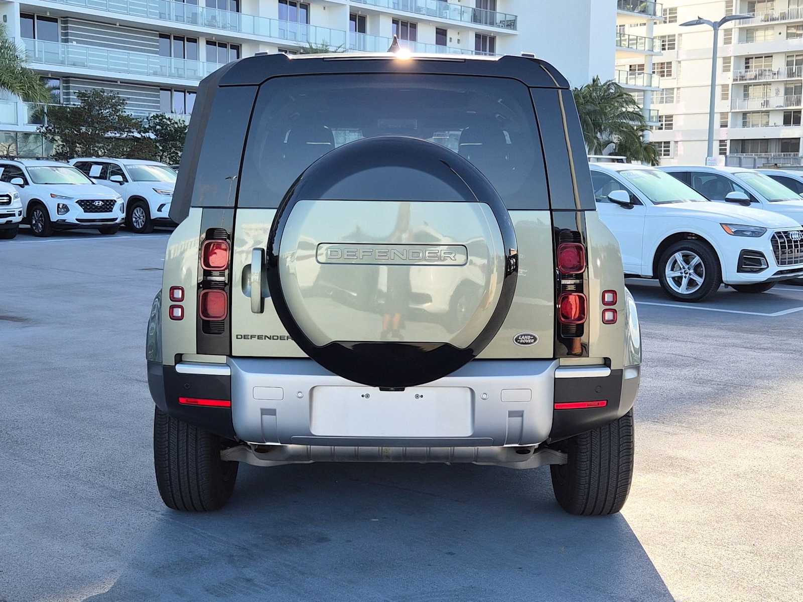 Thumbnail: 2022 Land Rover Defender - 5