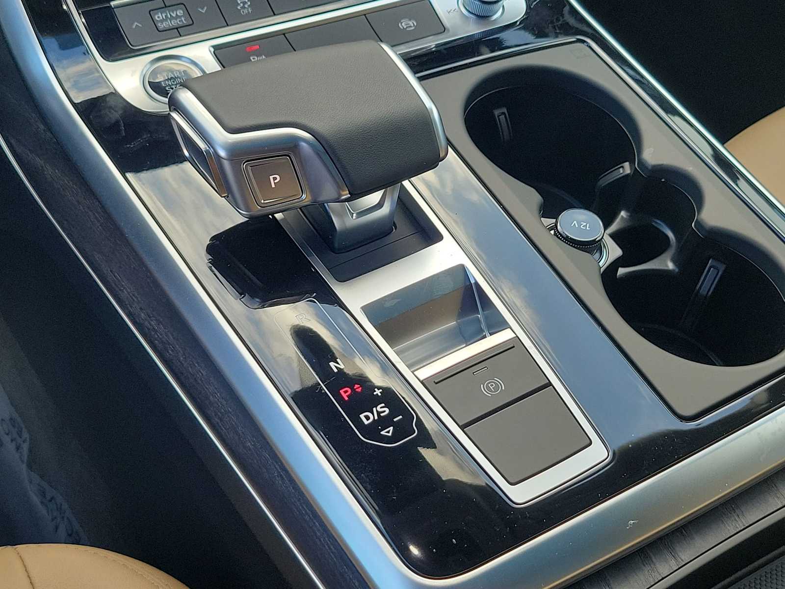 Thumbnail: 2026 Audi Q7 - 25