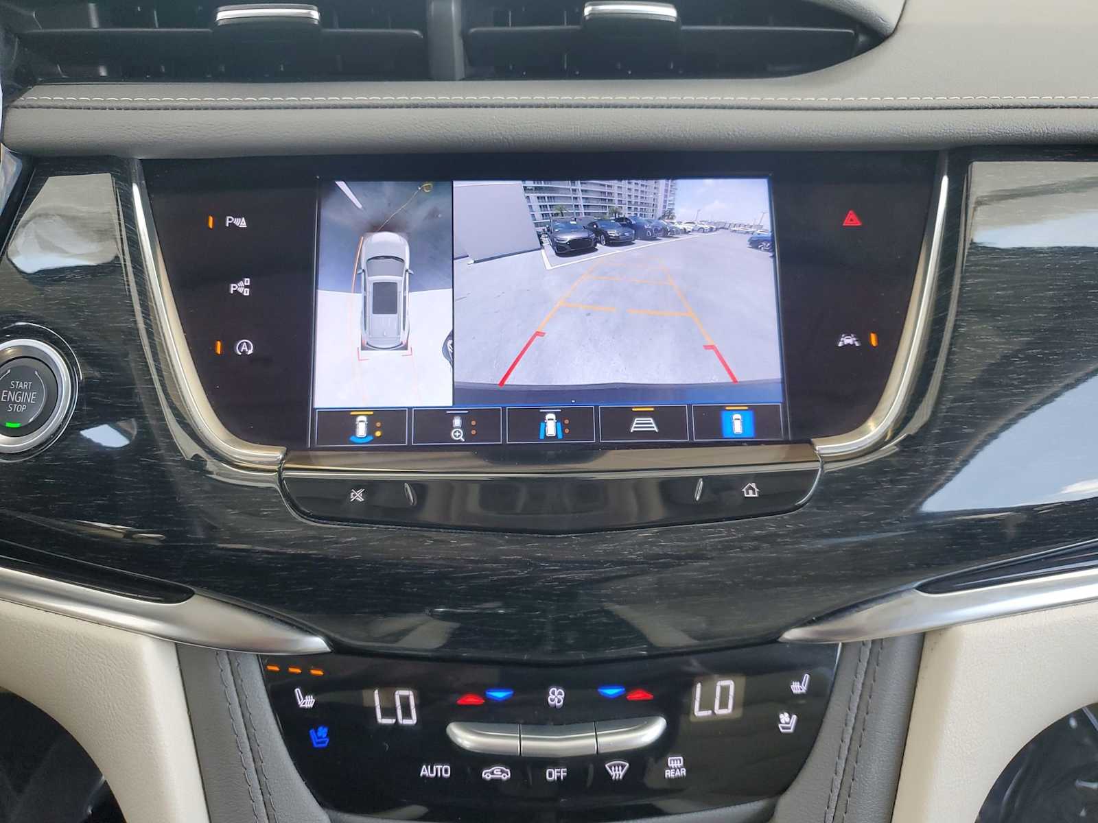 Thumbnail: 2023 Cadillac XT6 - 20