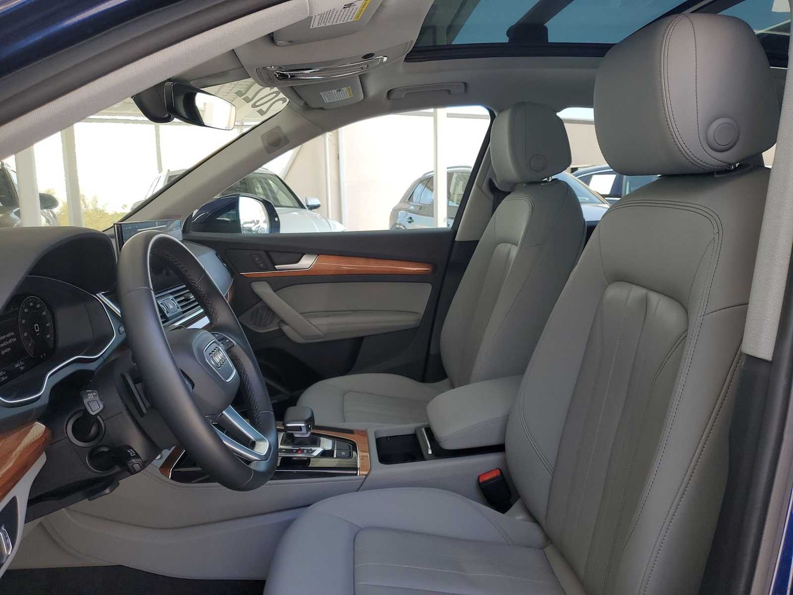 2022 Audi Q5 e Premium Plus 12