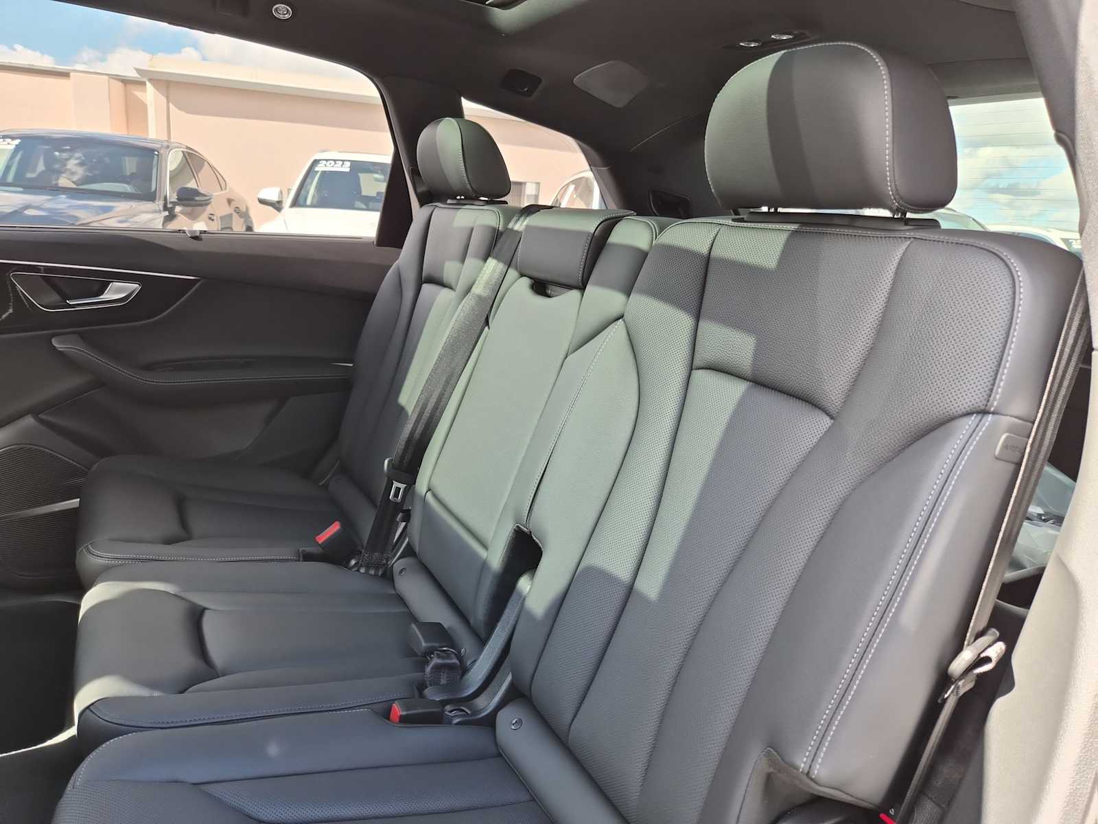 Thumbnail: 2026 Audi Q7 - 19