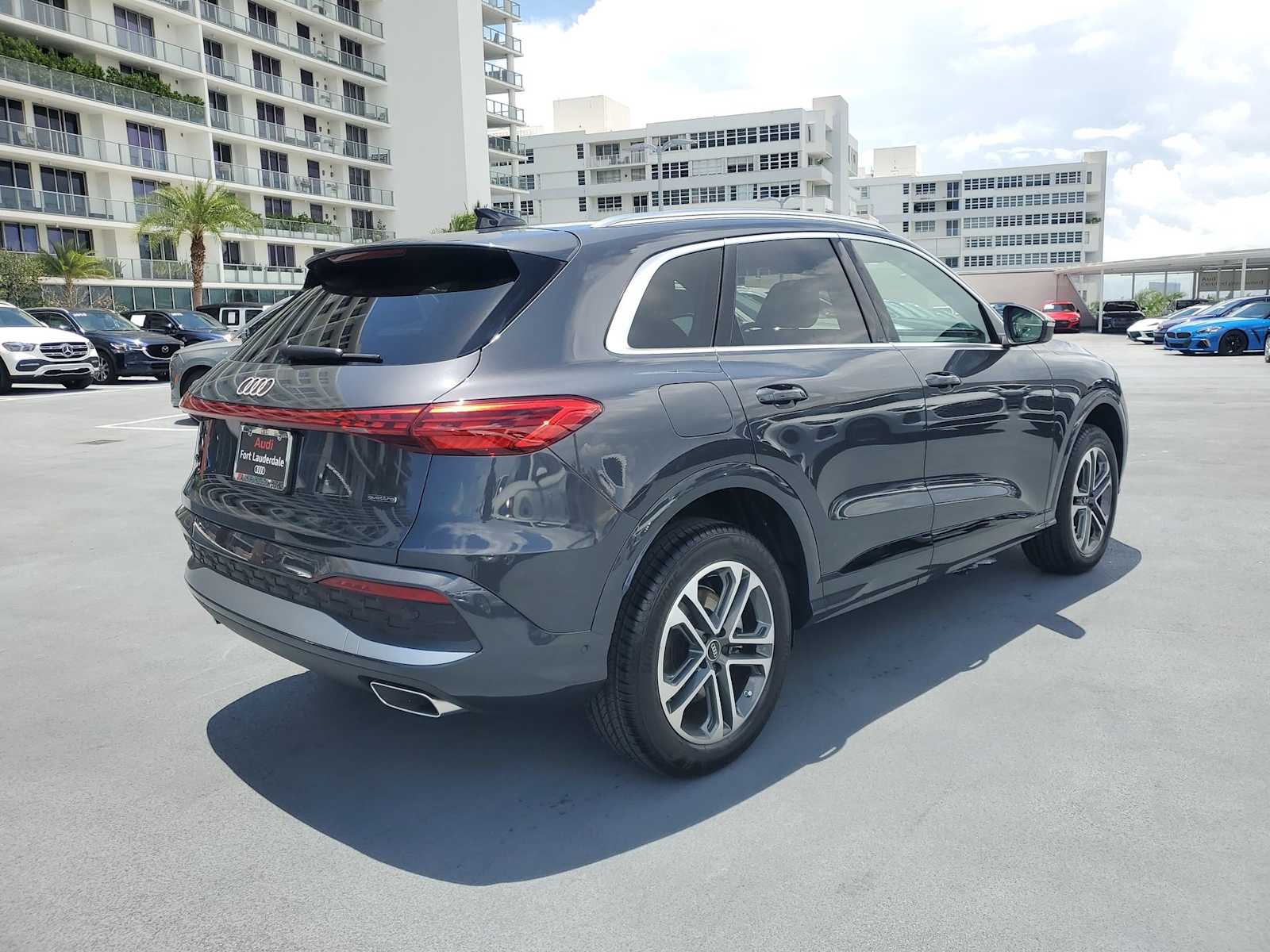 Thumbnail: 2025 Audi Q5 - 6