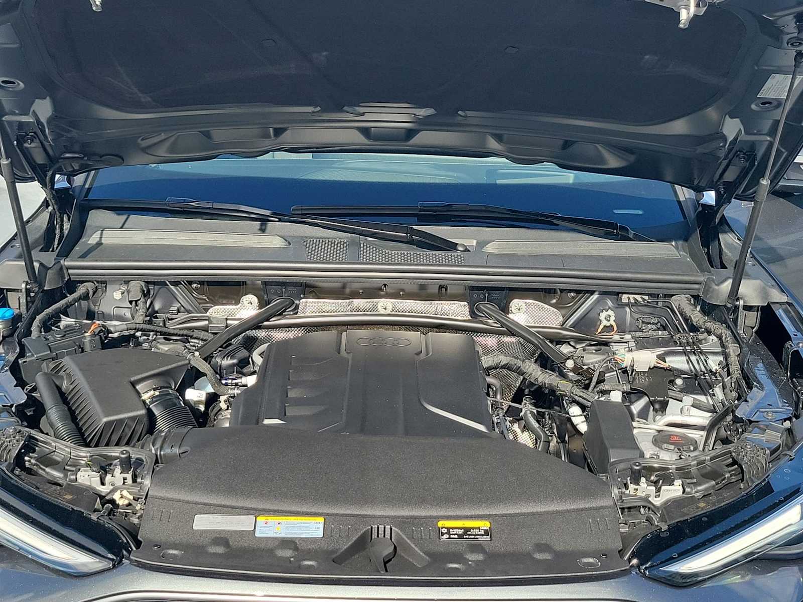 Thumbnail: 2025 Audi Q5 - 13