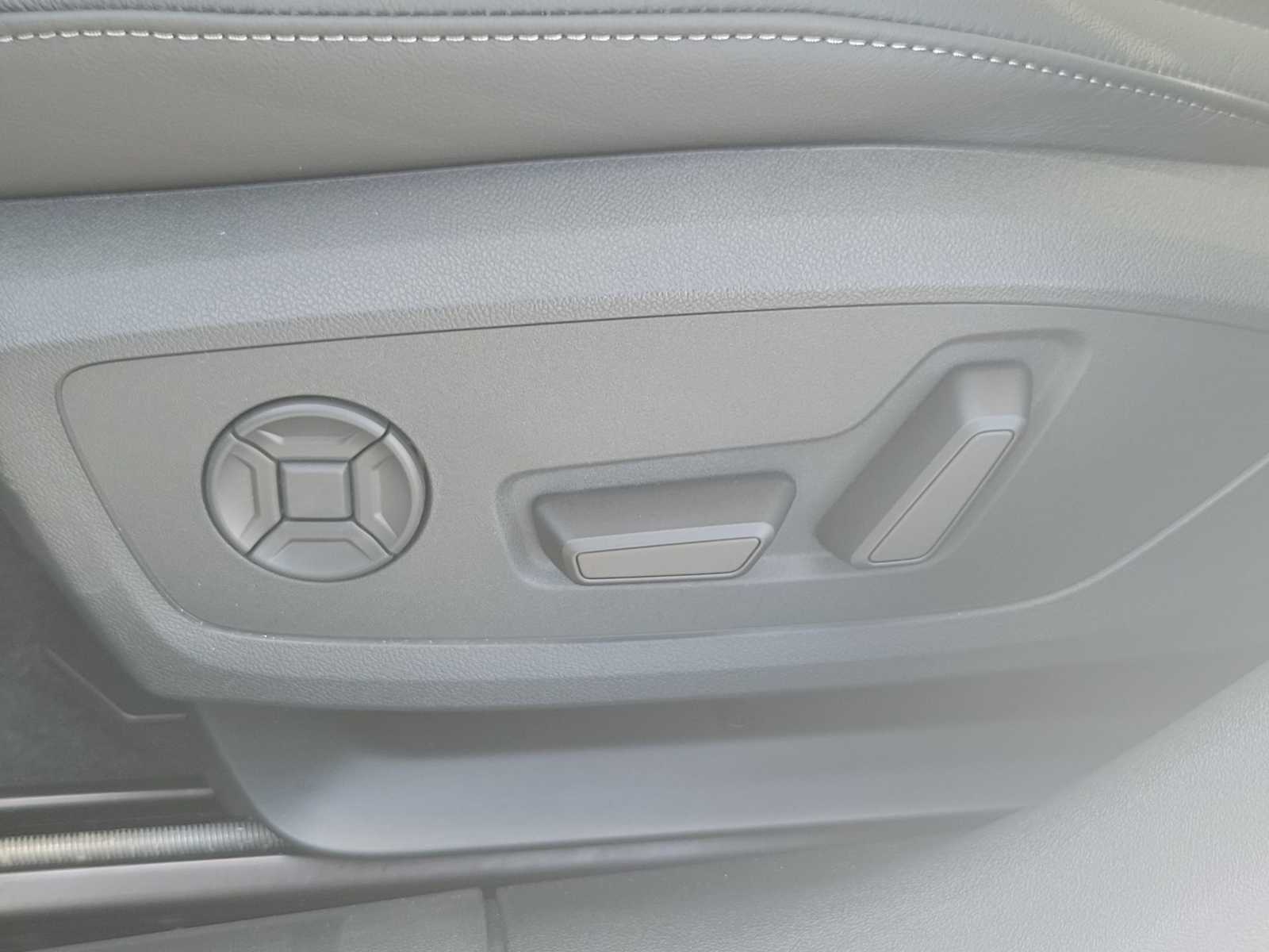 Thumbnail: 2025 Audi A5 - 16