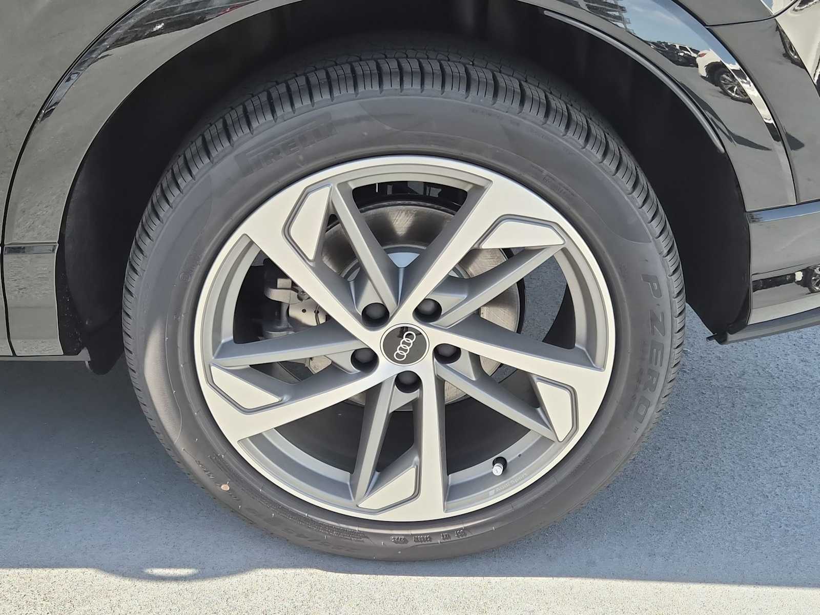 Thumbnail: 2025 Audi Q3 - 12