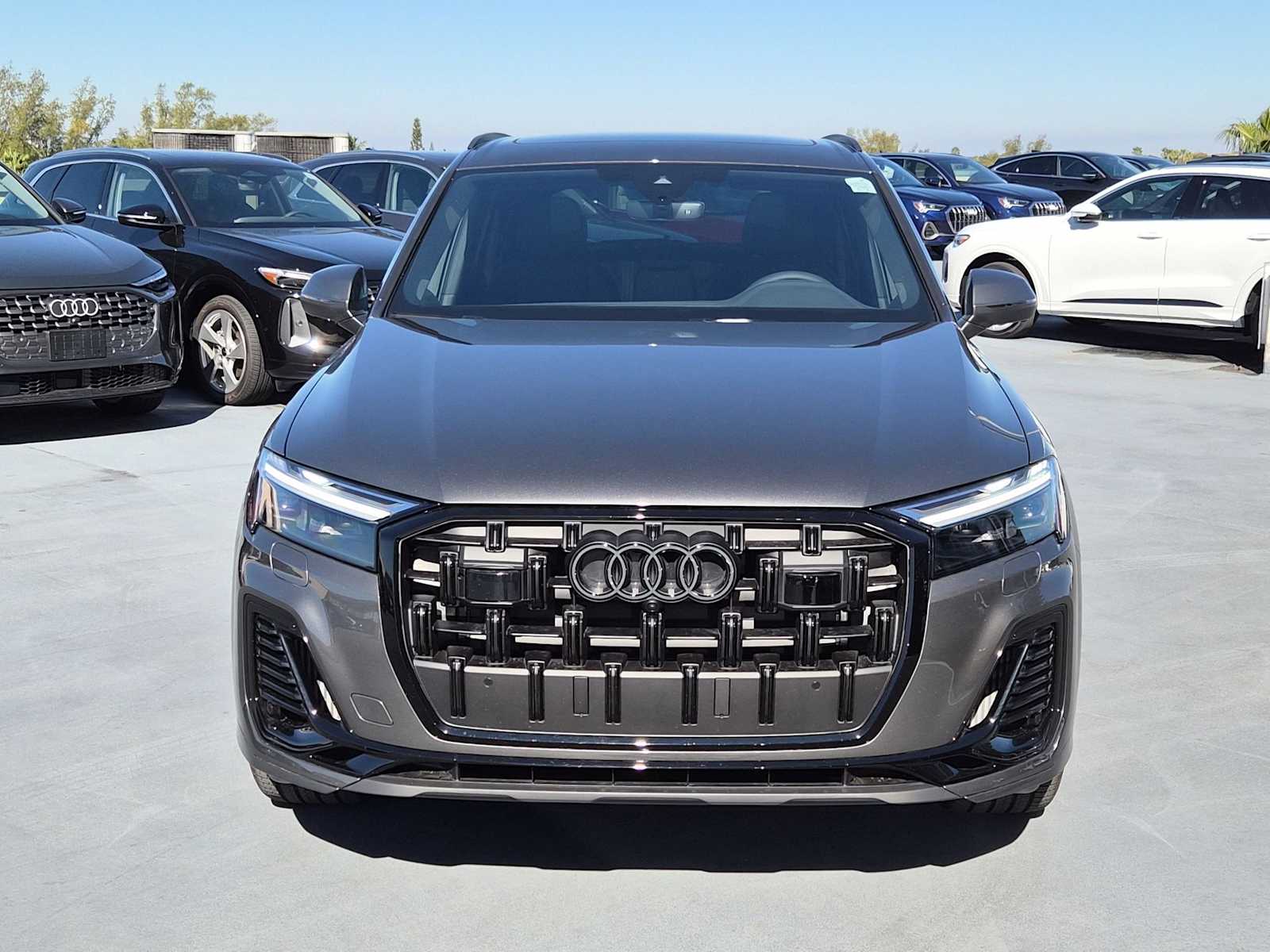 Thumbnail: 2026 Audi Q7 - 9
