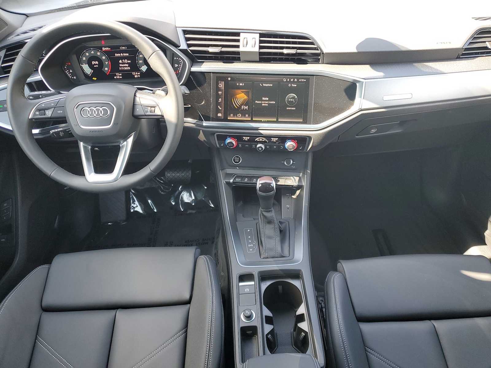 Thumbnail: 2025 Audi Q3 - 11