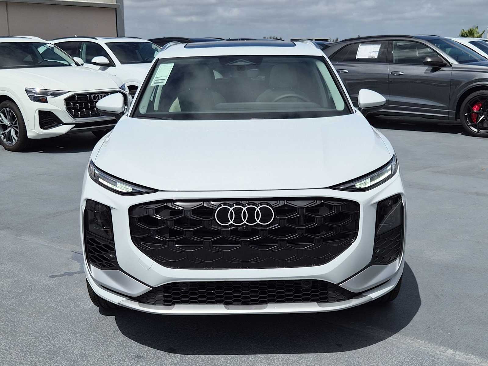 Thumbnail: 2026 Audi Q3 - 9