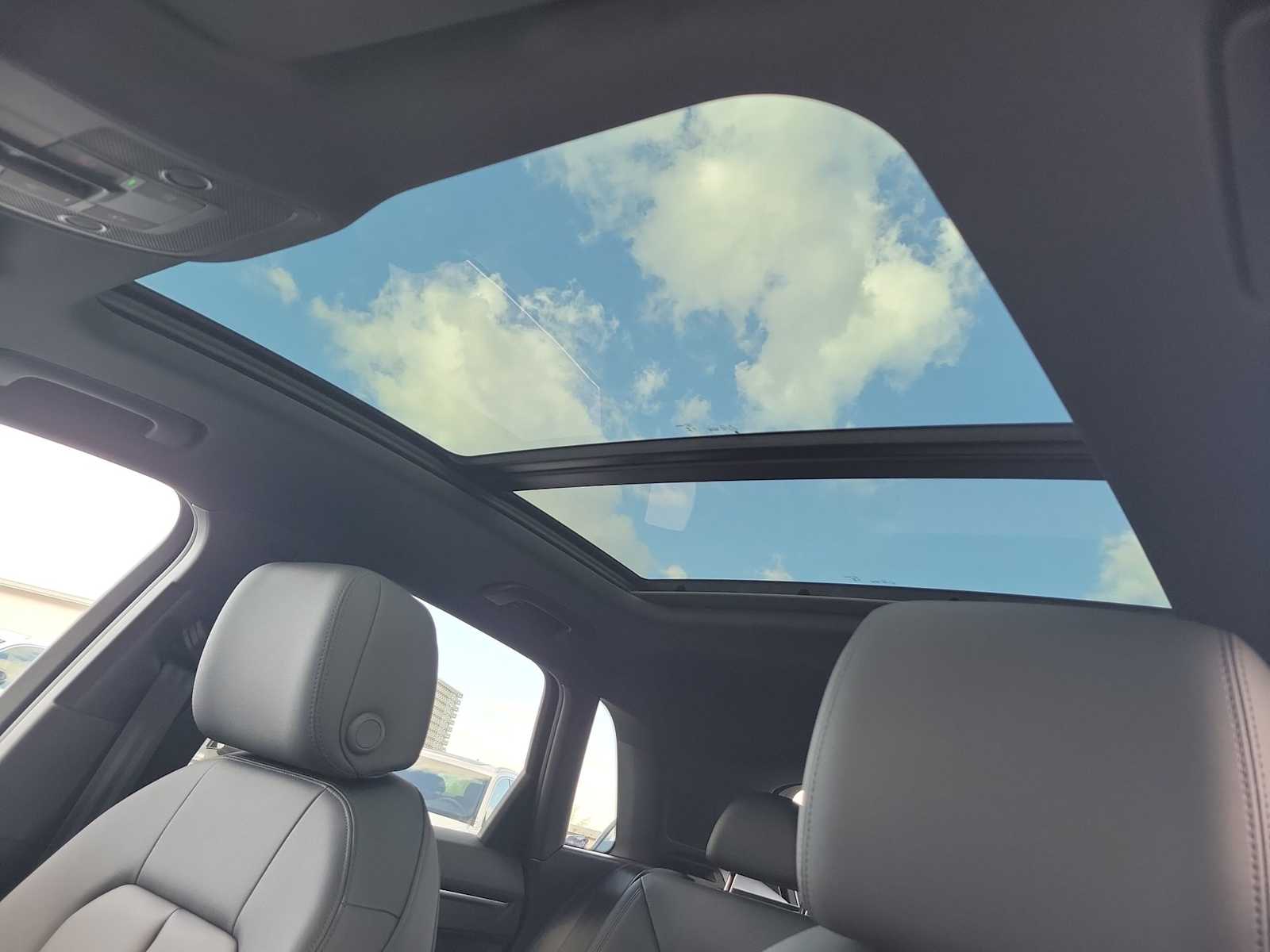 Thumbnail: 2025 Audi Q3 - 18