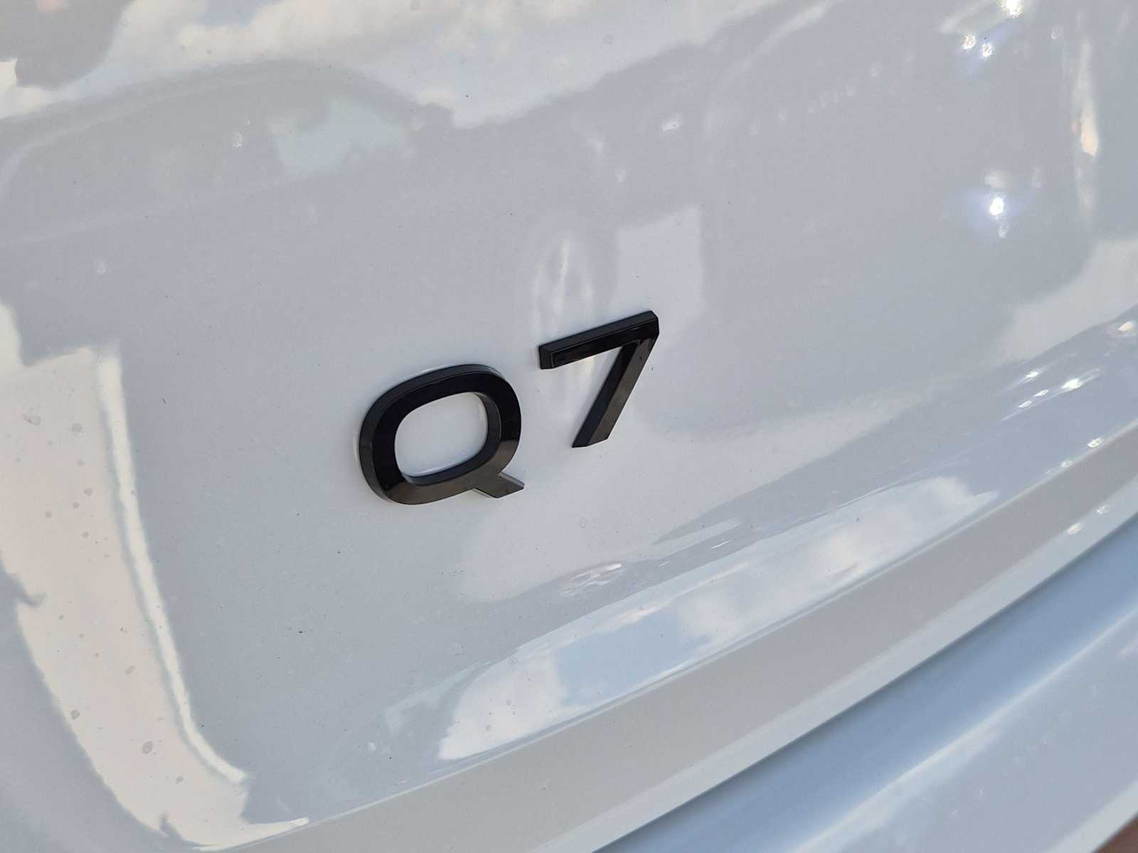 Thumbnail: 2026 Audi Q7 - 10