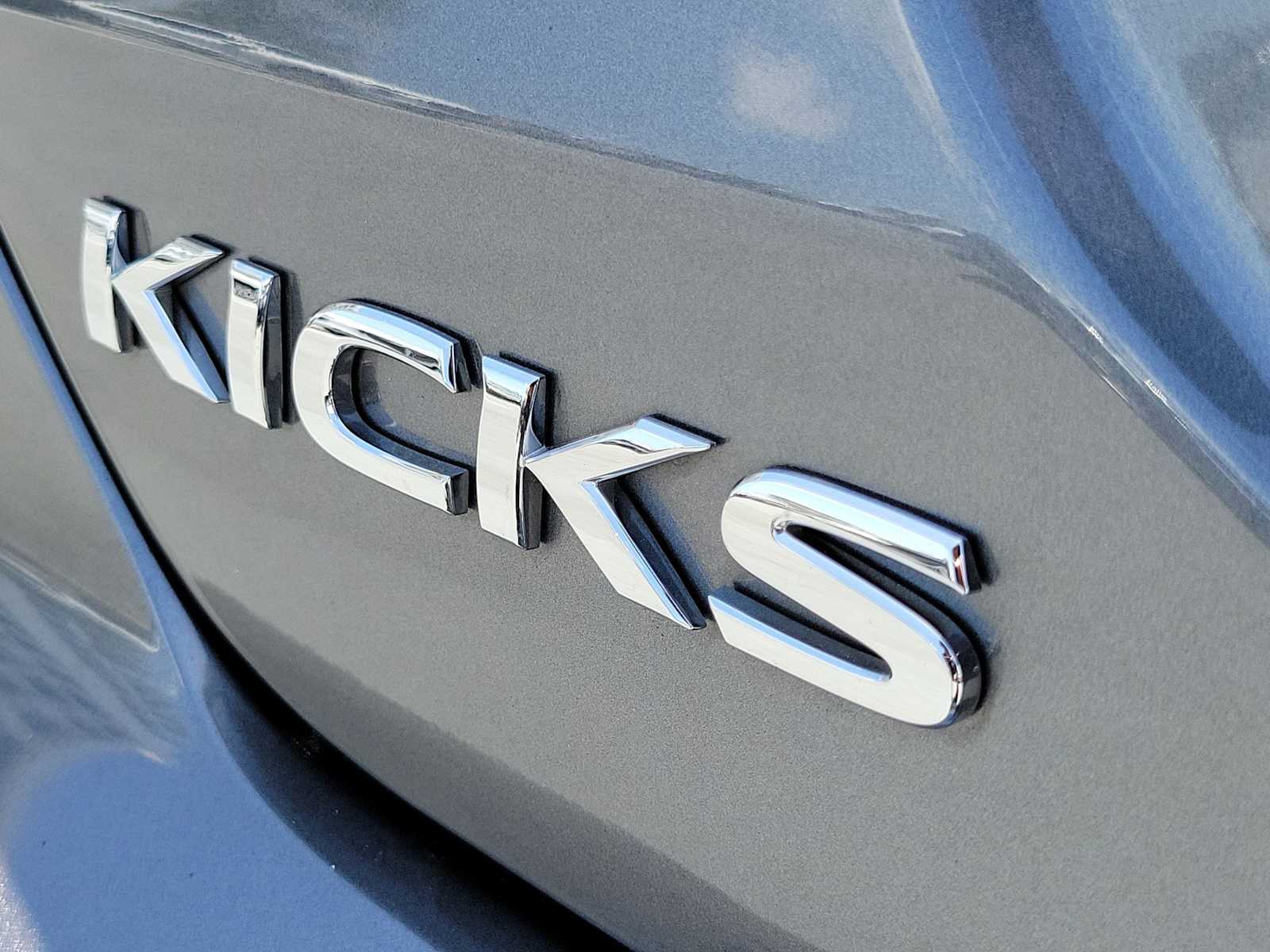 Thumbnail: 2023 Nissan Kicks - 10