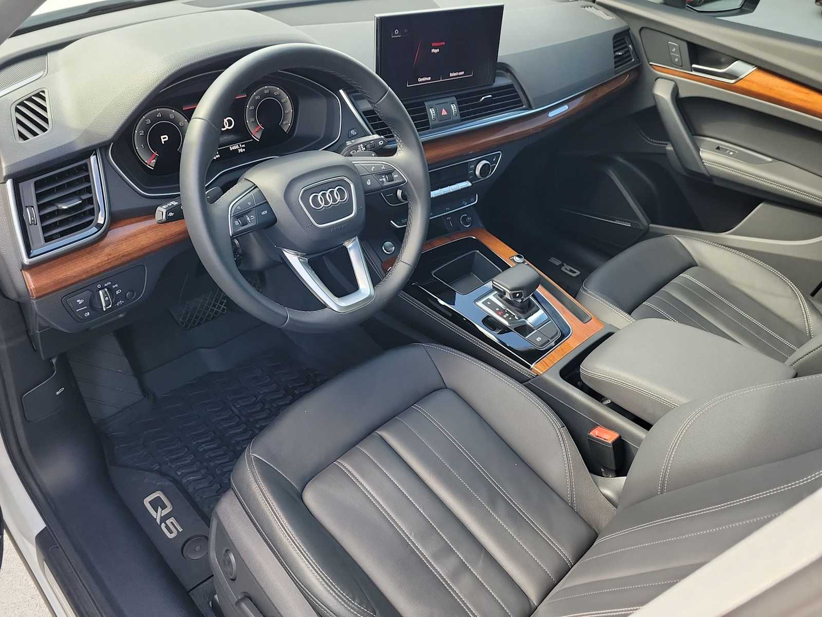 Thumbnail: 2023 Audi Q5 - 2