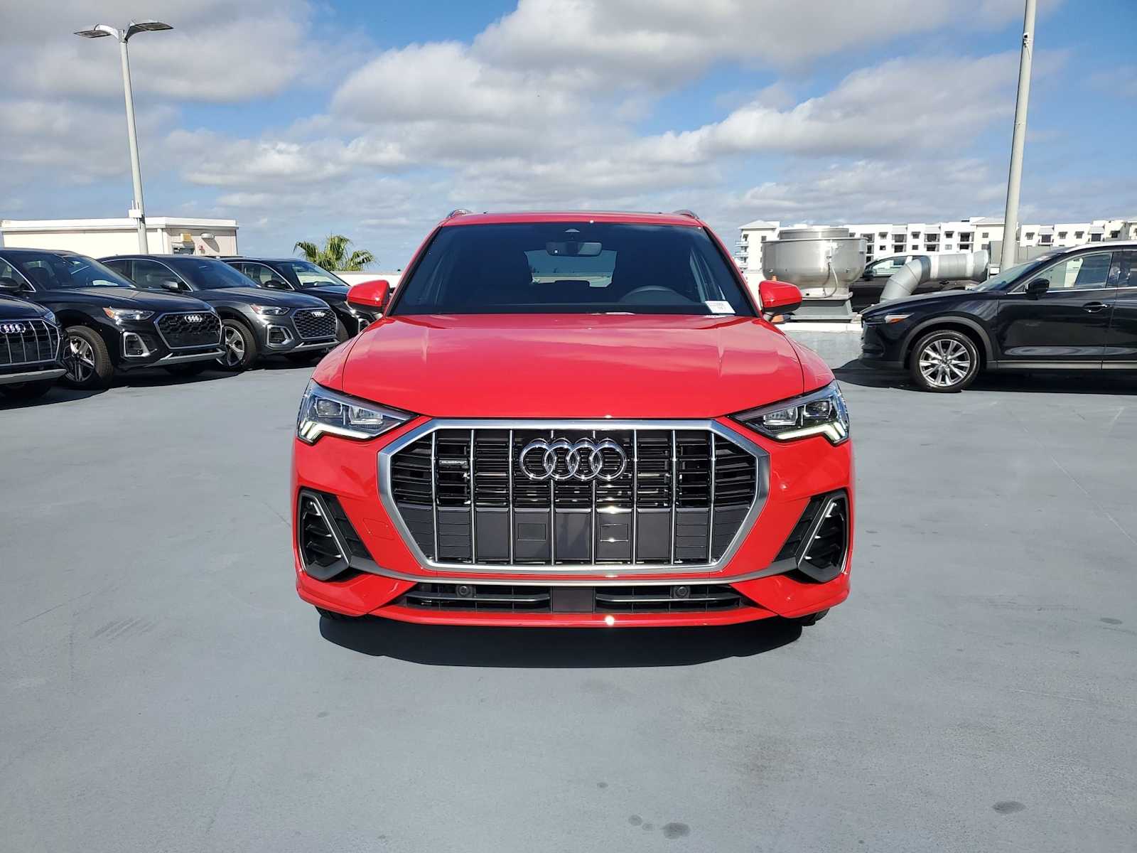 Thumbnail: 2025 Audi Q3 - 9