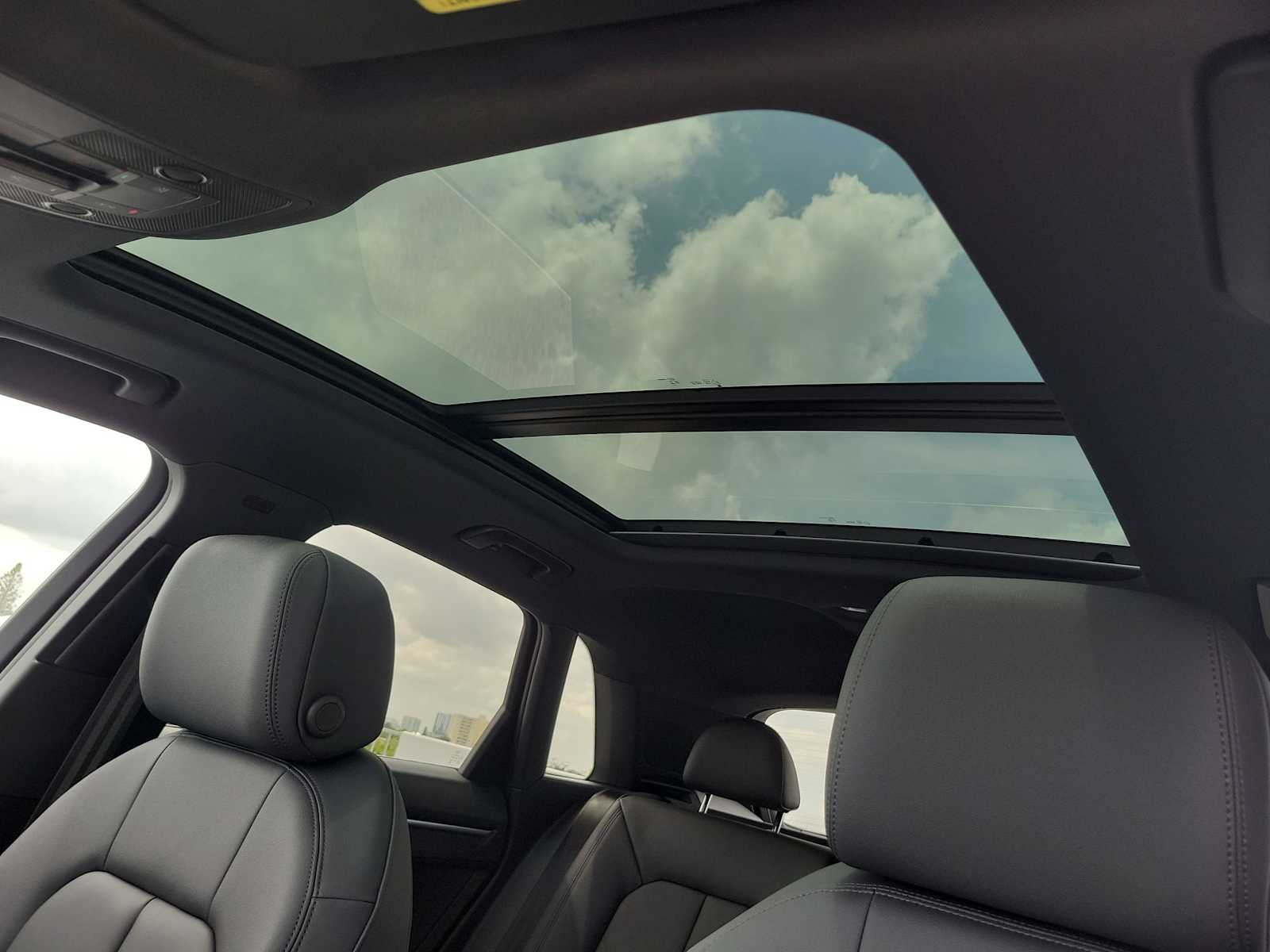 Thumbnail: 2025 Audi Q3 - 18