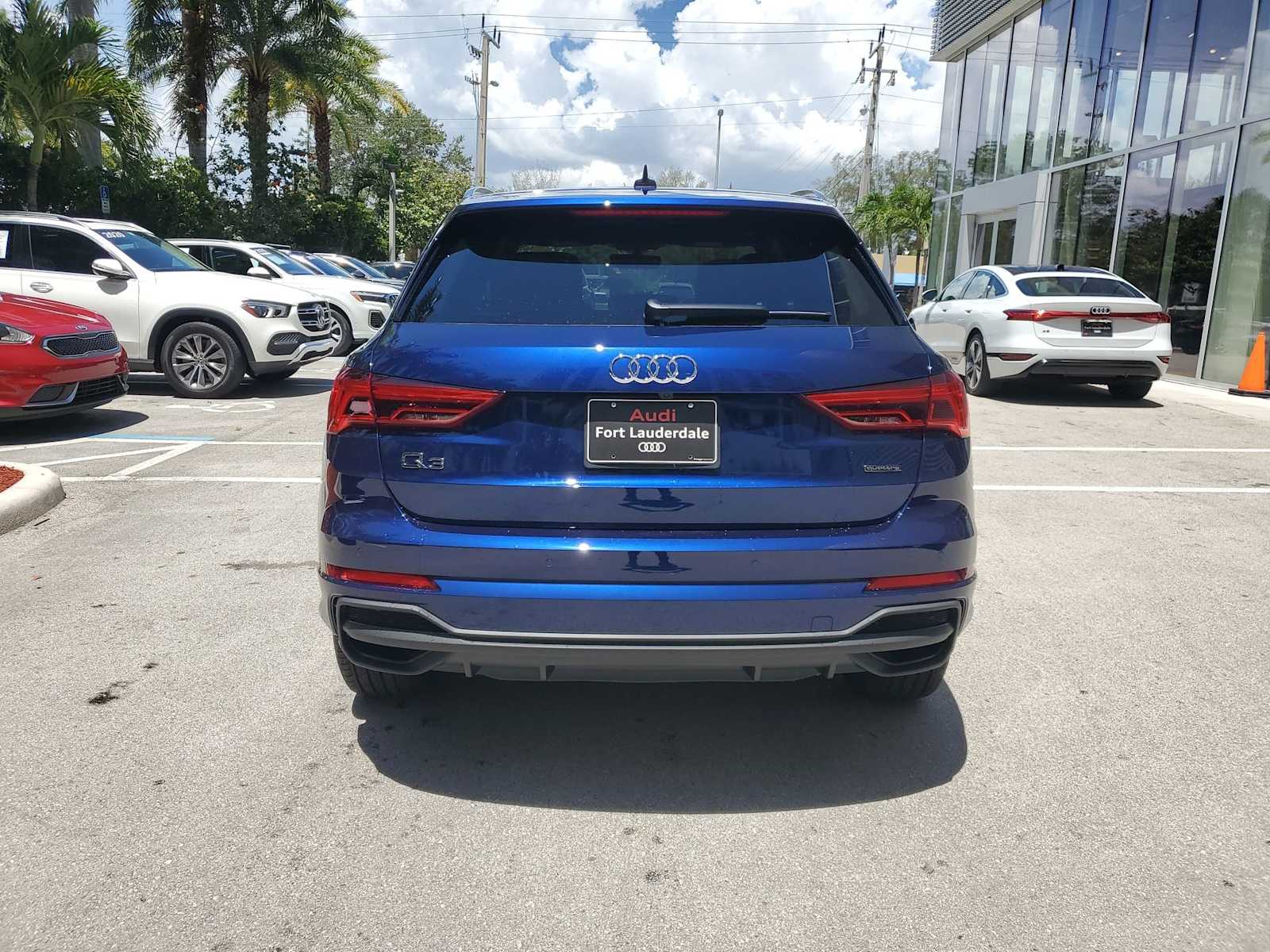 Thumbnail: 2025 Audi Q3 - 5