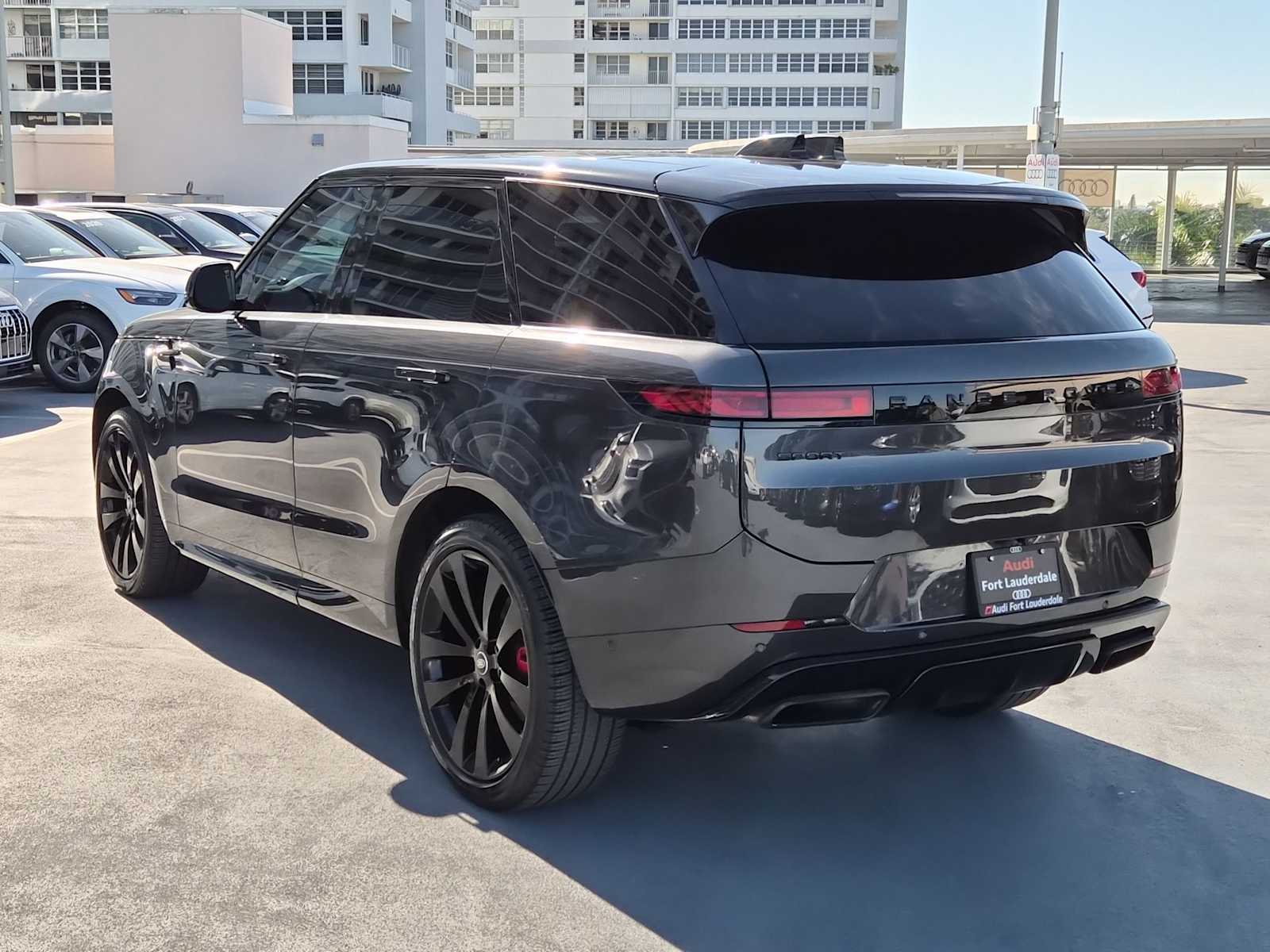 Thumbnail: 2024 Land Rover Range Rover Sport - 4