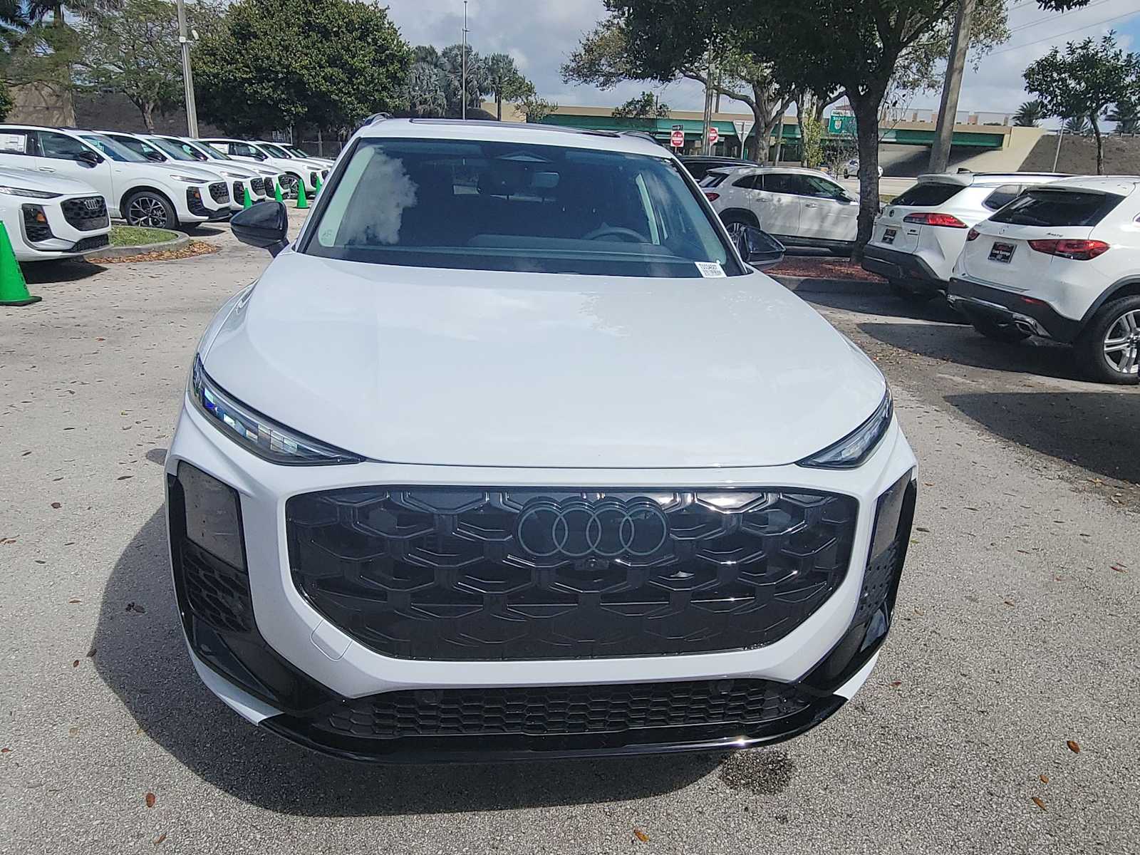 Thumbnail: 2026 Audi Q3 - 14