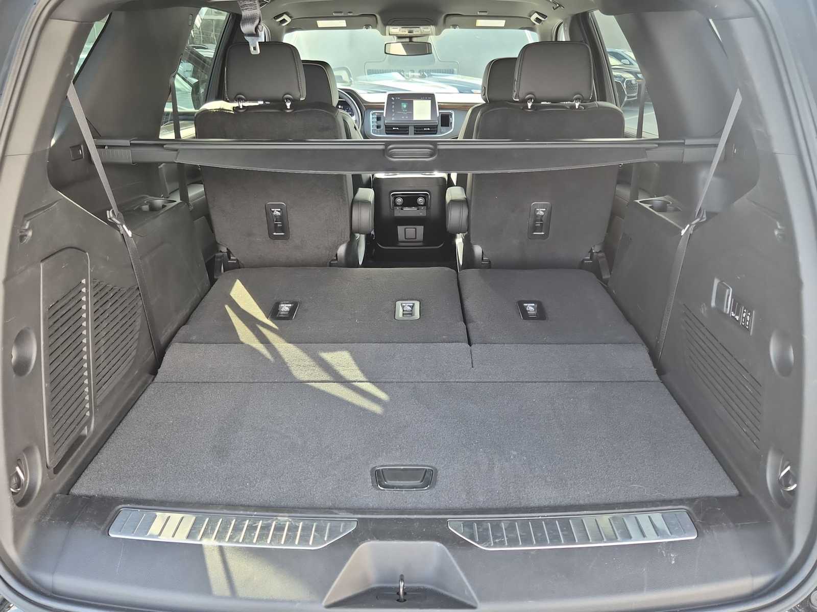 Thumbnail: 2023 Chevrolet Tahoe - 26