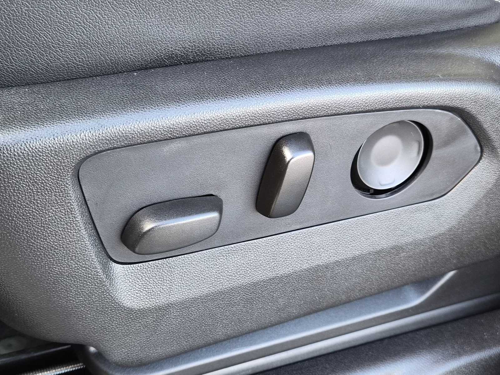 Thumbnail: 2021 Chevrolet Suburban - 16