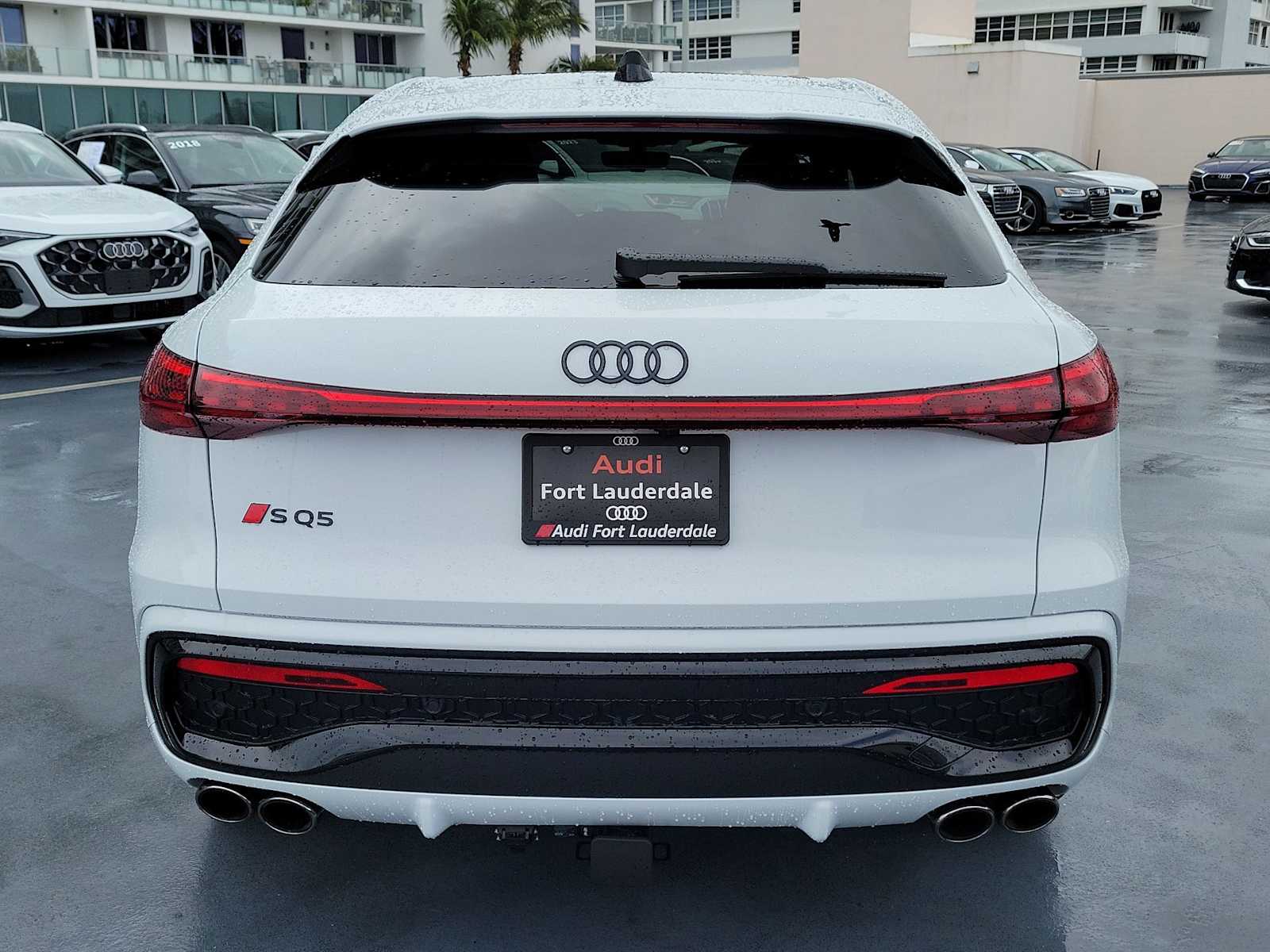 Thumbnail: 2026 Audi SQ5 - 5