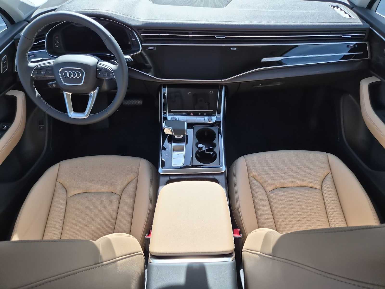 Thumbnail: 2026 Audi Q7 - 14