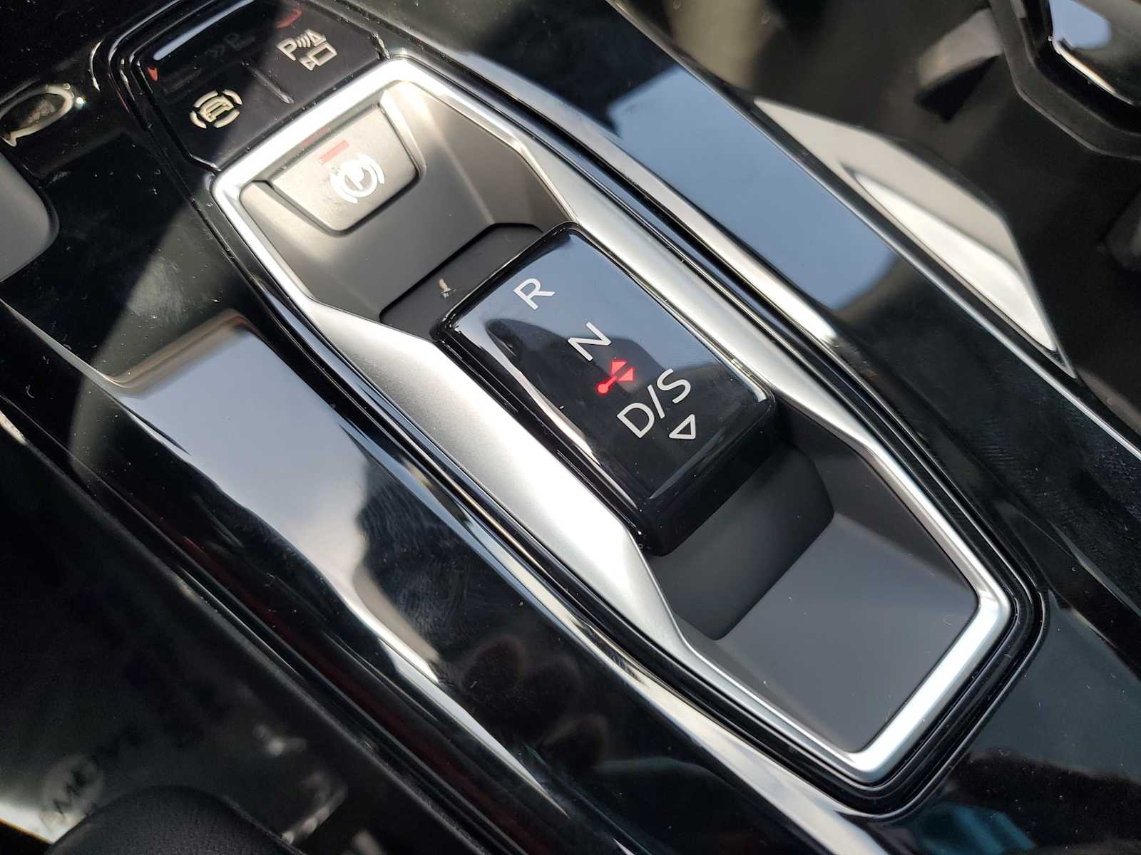 Thumbnail: 2025 Audi Q5 - 22