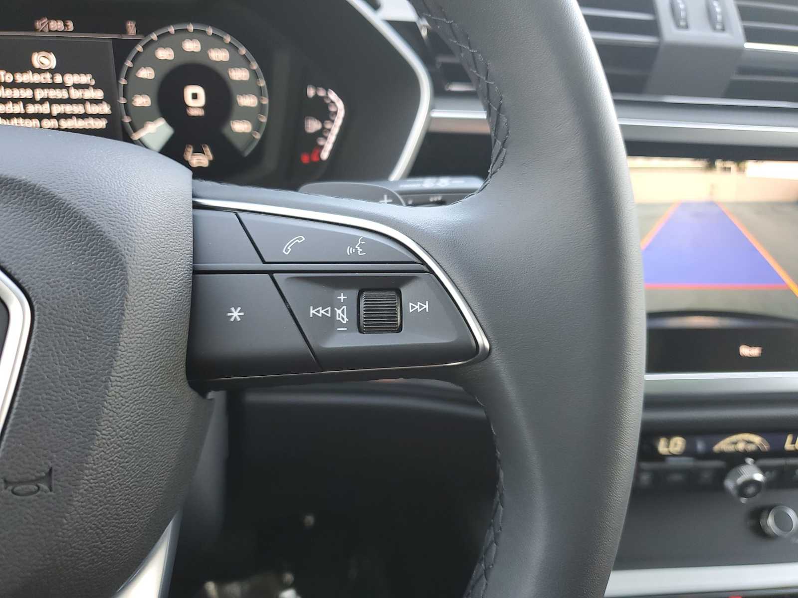 Thumbnail: 2025 Audi Q3 - 18