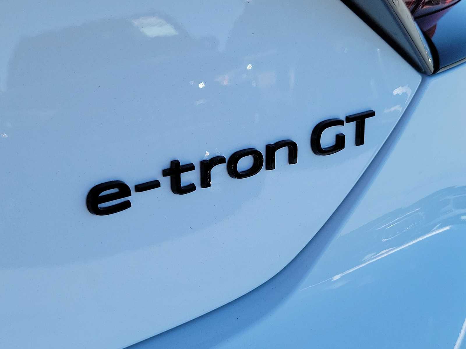 Thumbnail: 2026 Audi RS e-tron GT - 11