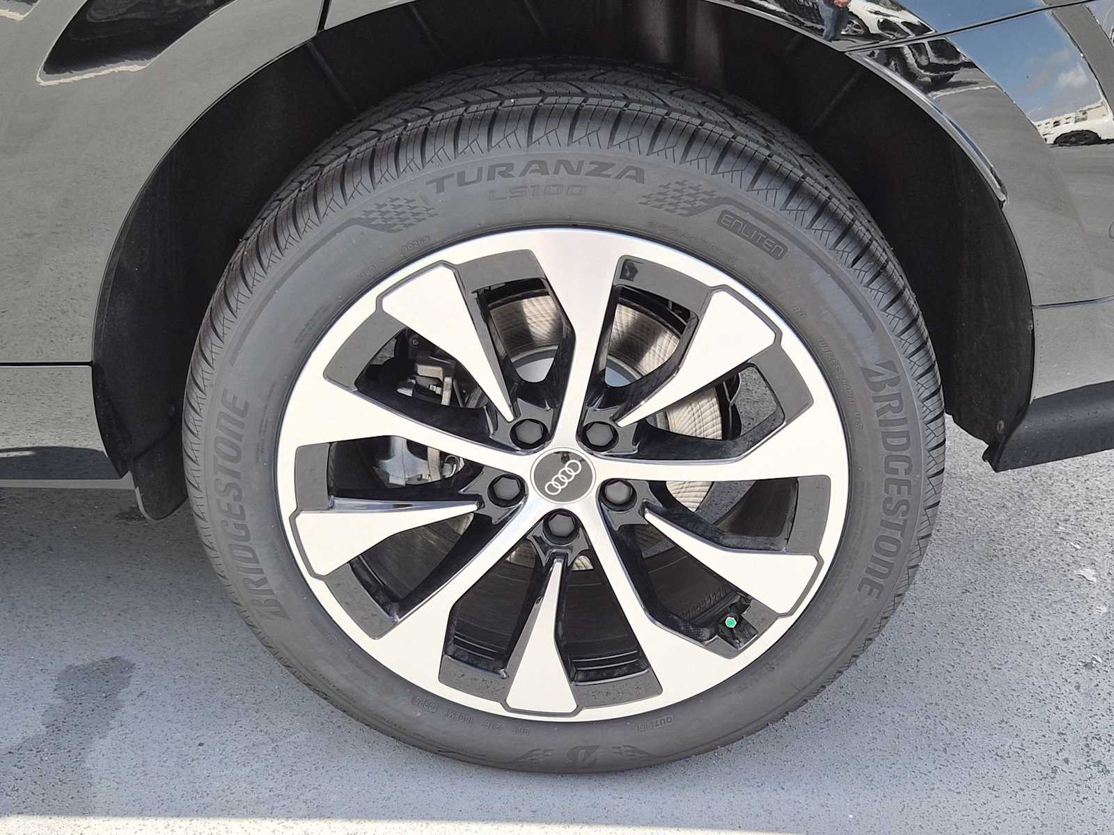 Thumbnail: 2026 Audi Q3 - 12