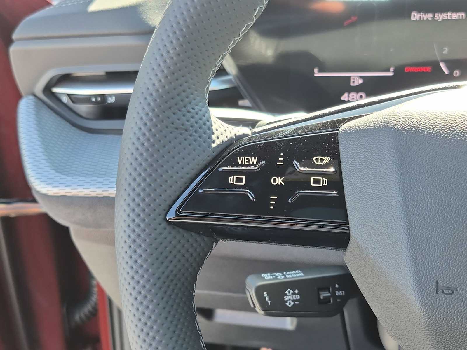 Thumbnail: 2025 Audi SQ5 - 21