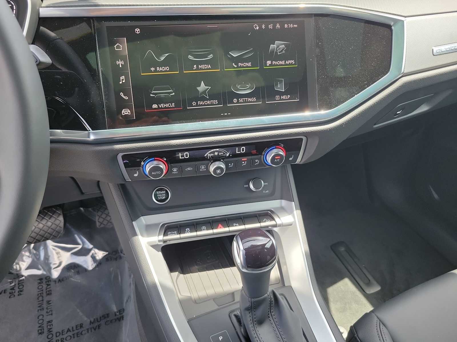 Thumbnail: 2025 Audi Q3 - 23