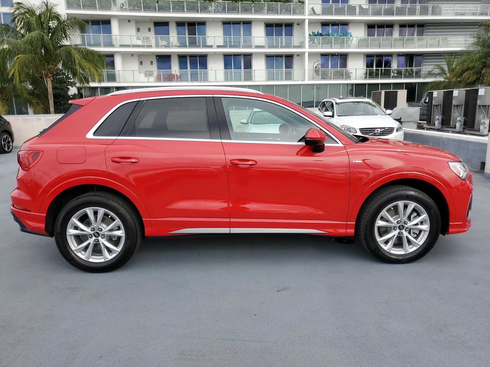 Thumbnail: 2024 Audi Q3 - 7