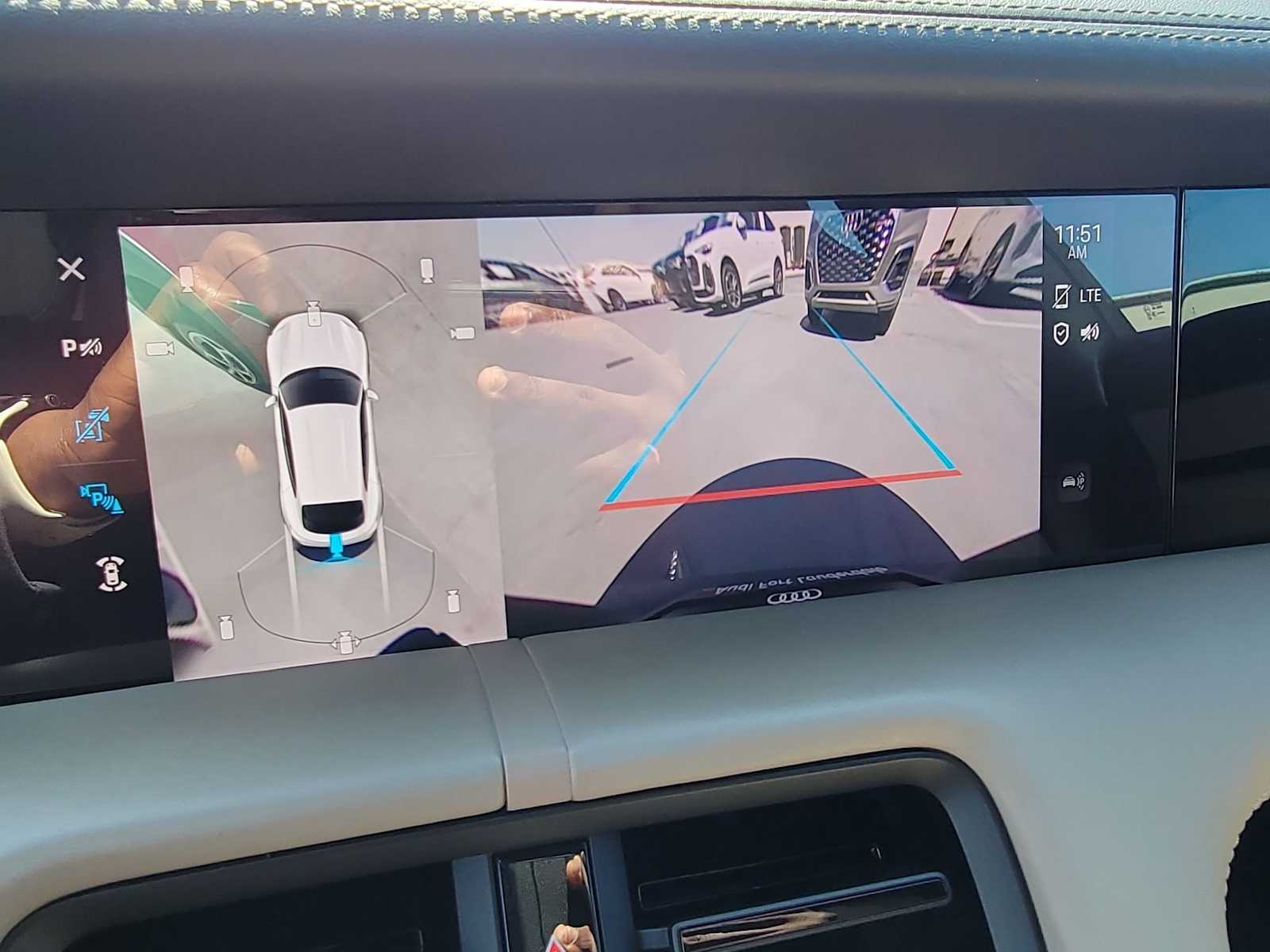 Thumbnail: 2021 Porsche Taycan - 23