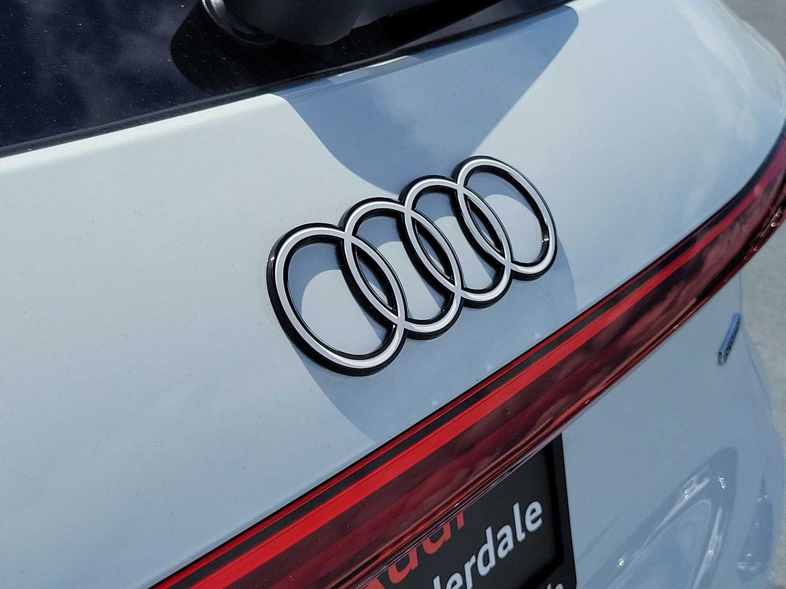 Thumbnail: 2026 Audi Q5 - 10